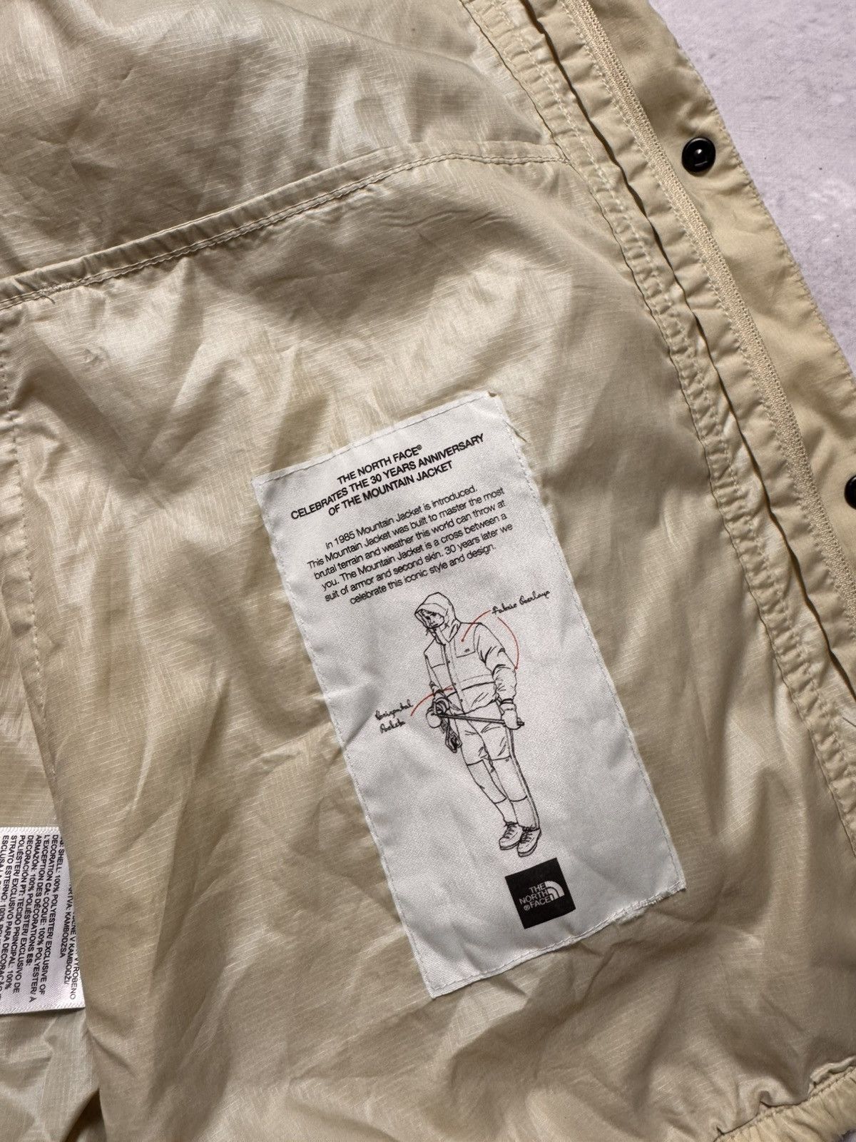 The North Face × Vintage THE NORTH FACE VINTAGE MOUNTAIN LIGHT JACKET Size US L / EU 52-54 / 3 - 8 Thumbnail
