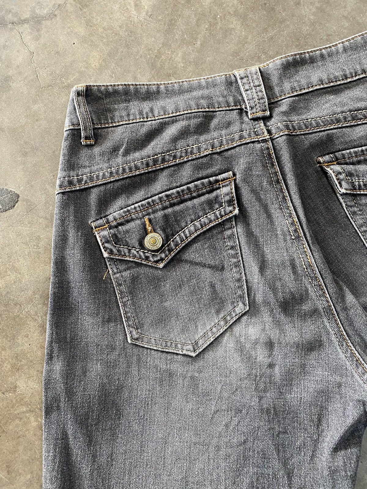 If Six Was Nine × Japanese Brand × Tornado Mart Flare Jeans Japanese BT051059 Fade Black Denim Size US 28 / EU 44 - 4 Thumbnail