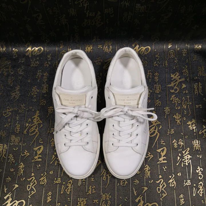 Louis Vuitton Louis Vuitton White Logo Sneakers for Men and Women -2508 Size US 5 / EU 37 - 8 Thumbnail