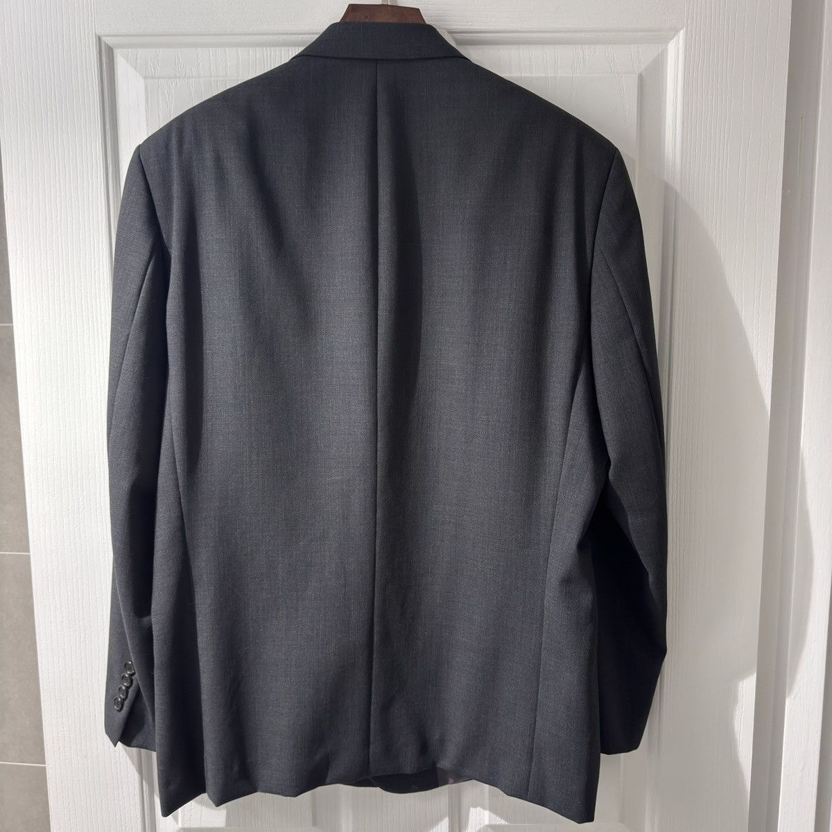 Hugo Boss Hugo Boss grey wool blazer, crafted from 100% virgin wool Size 40L - 9 Thumbnail