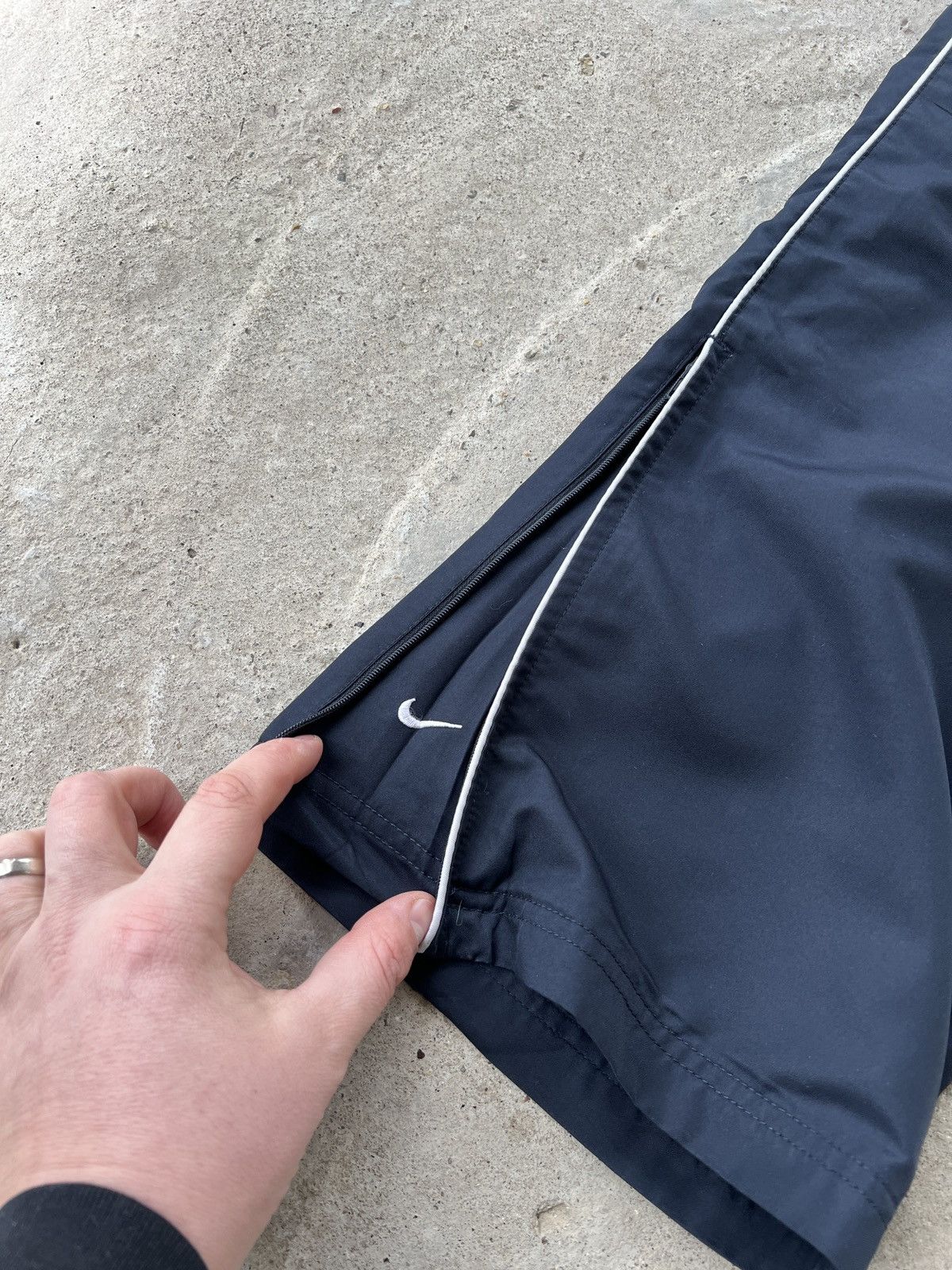 Nike Vintage Nike Sweatpants Size US 34 / EU 50 - 2 Thumbnail