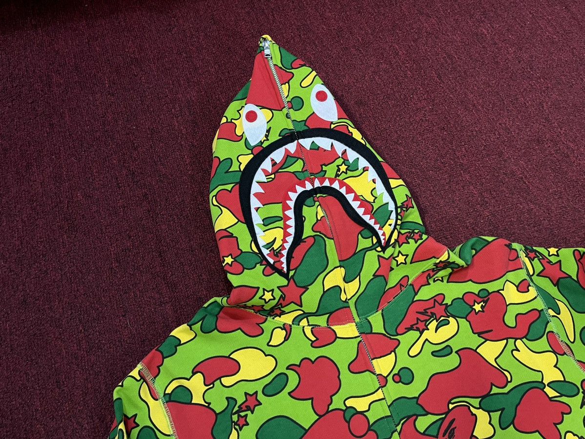 Image of Bape Sta Camo Shark Full Zip Hoodie in Green, Men's (Size 2XL)