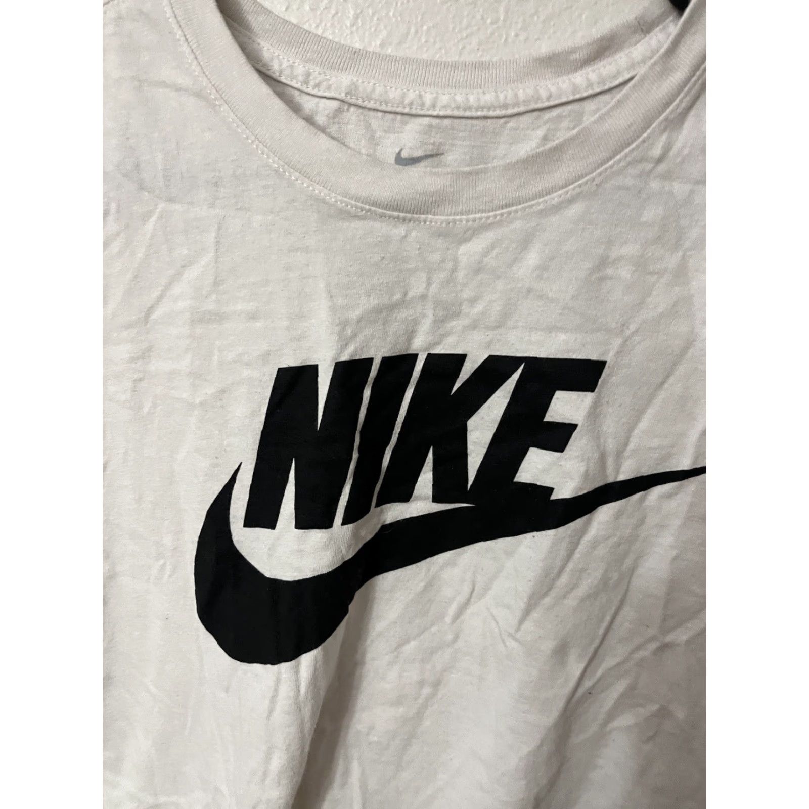 Nike Nike Tee Adult Small White Short Sleeve Crewneck T-shirt Solid Size US S / EU 44-46 / 1 - 2 Thumbnail