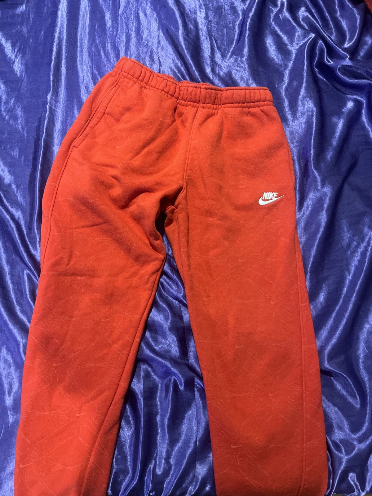 Nike Red Nike sweatpants Size US 31 - 1 Thumbnail