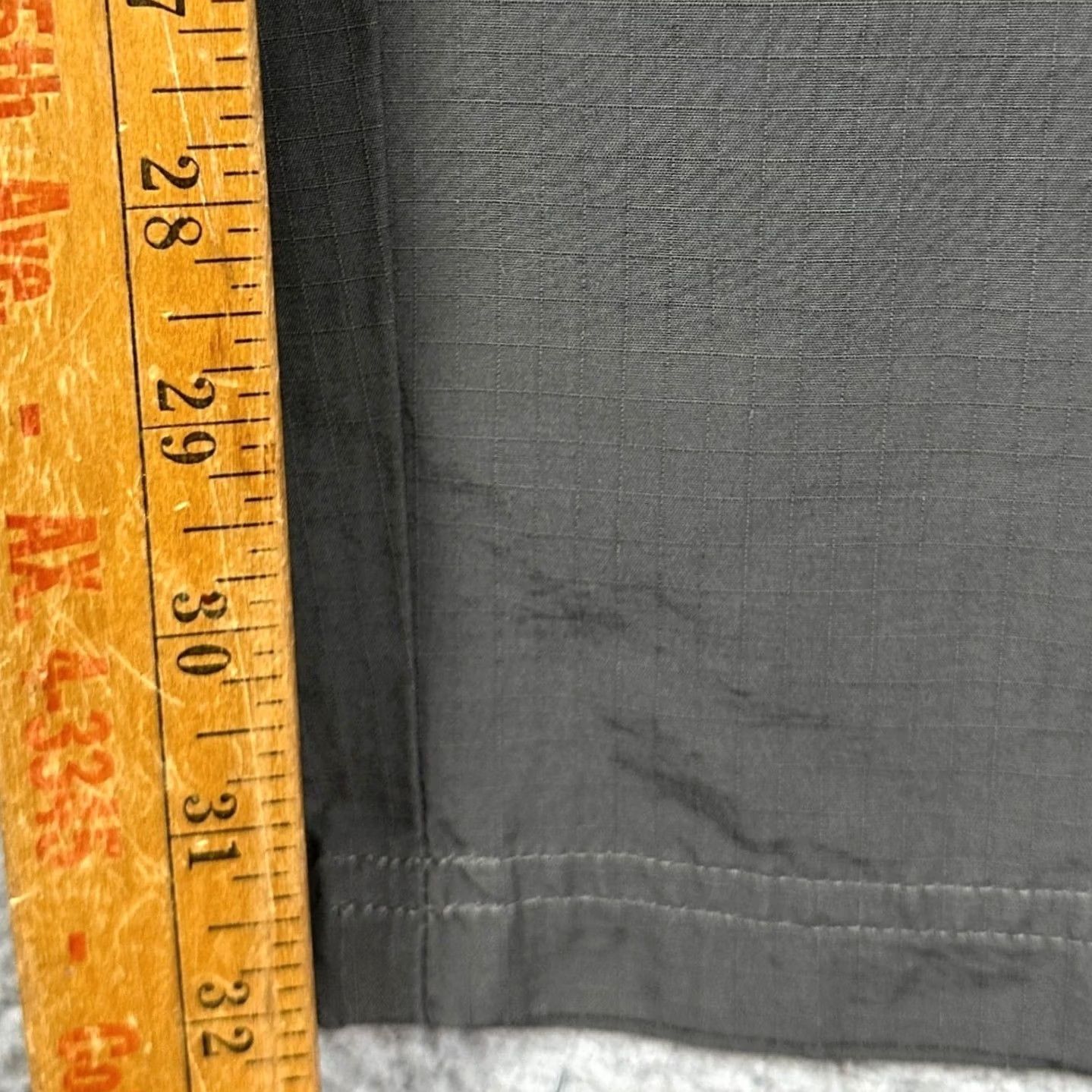 Vintage Columbia Pants Mens 2XL-32 Grey Convertible Zip Off Cargo Hiking Ripstop Outdoor Pants Size US 41 - 6 Thumbnail