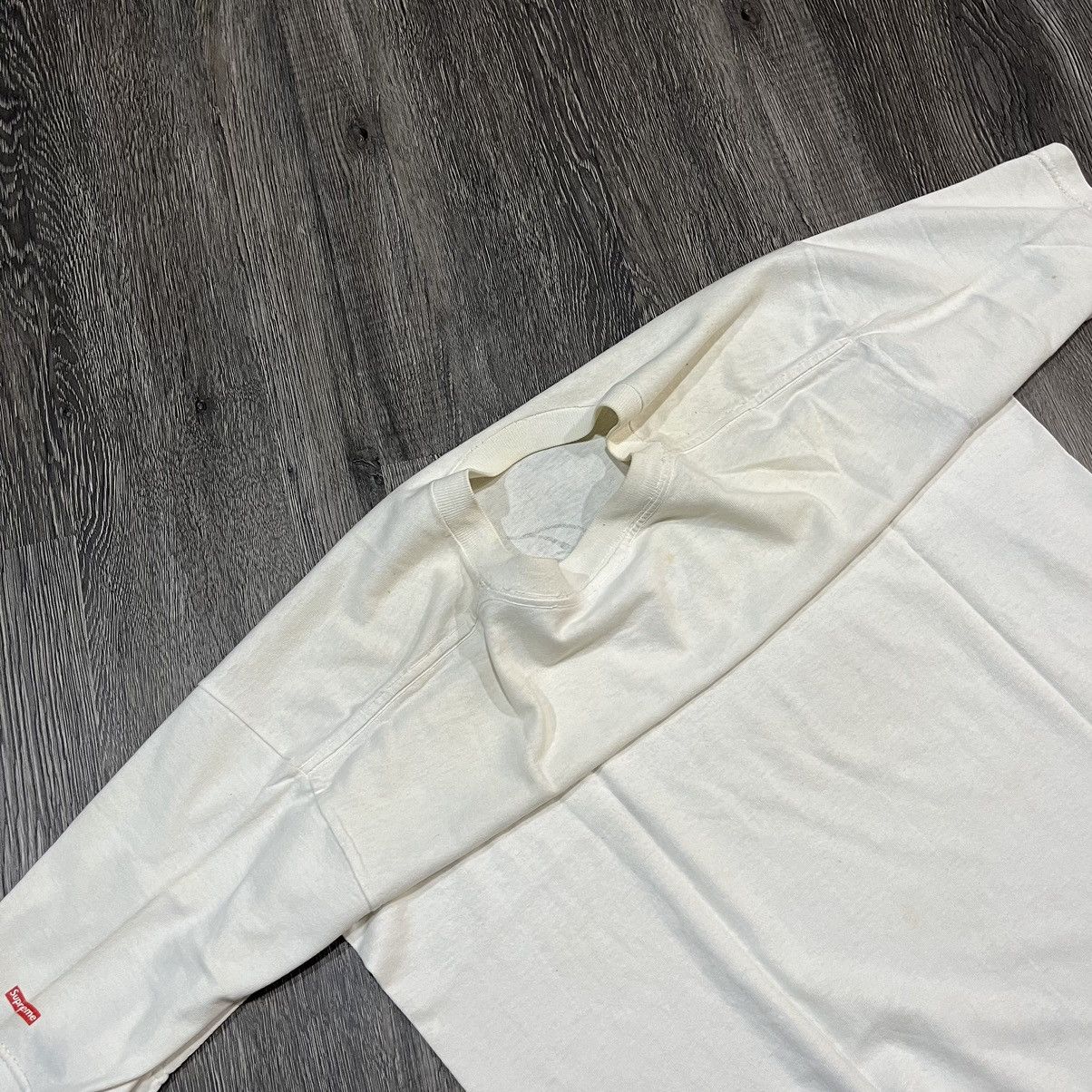 Supreme 2000s SUPREME World Famous Tee White Size US M / EU 48-50 / 2 - 8 Thumbnail