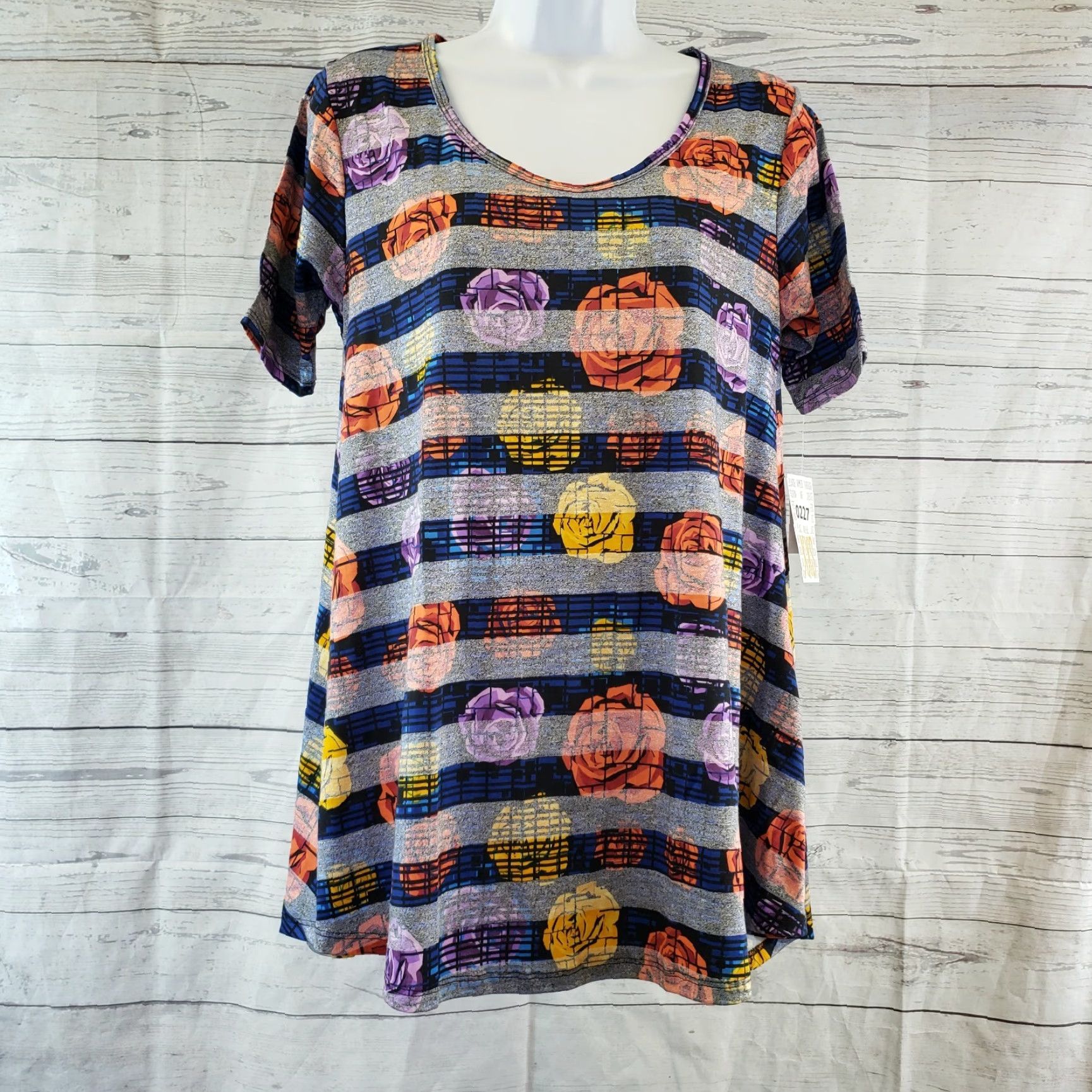 Vintage LuLaRoe Perfect T Shirt Womens 2XS Striped Blue Red Roses Short Sleeve Pullover Casual Size XXS / US 00 / IT 34 - 2 Thumbnail