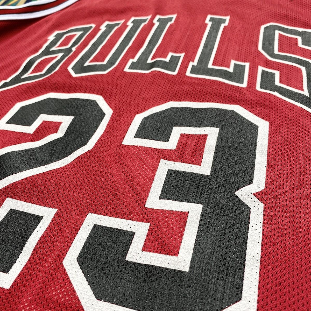 Other CHAMPION NBA 'MICHAEL JORDAN Chicago Bulls' #23 Reversible Size US L / EU 52-54 / 3 - 5 Thumbnail