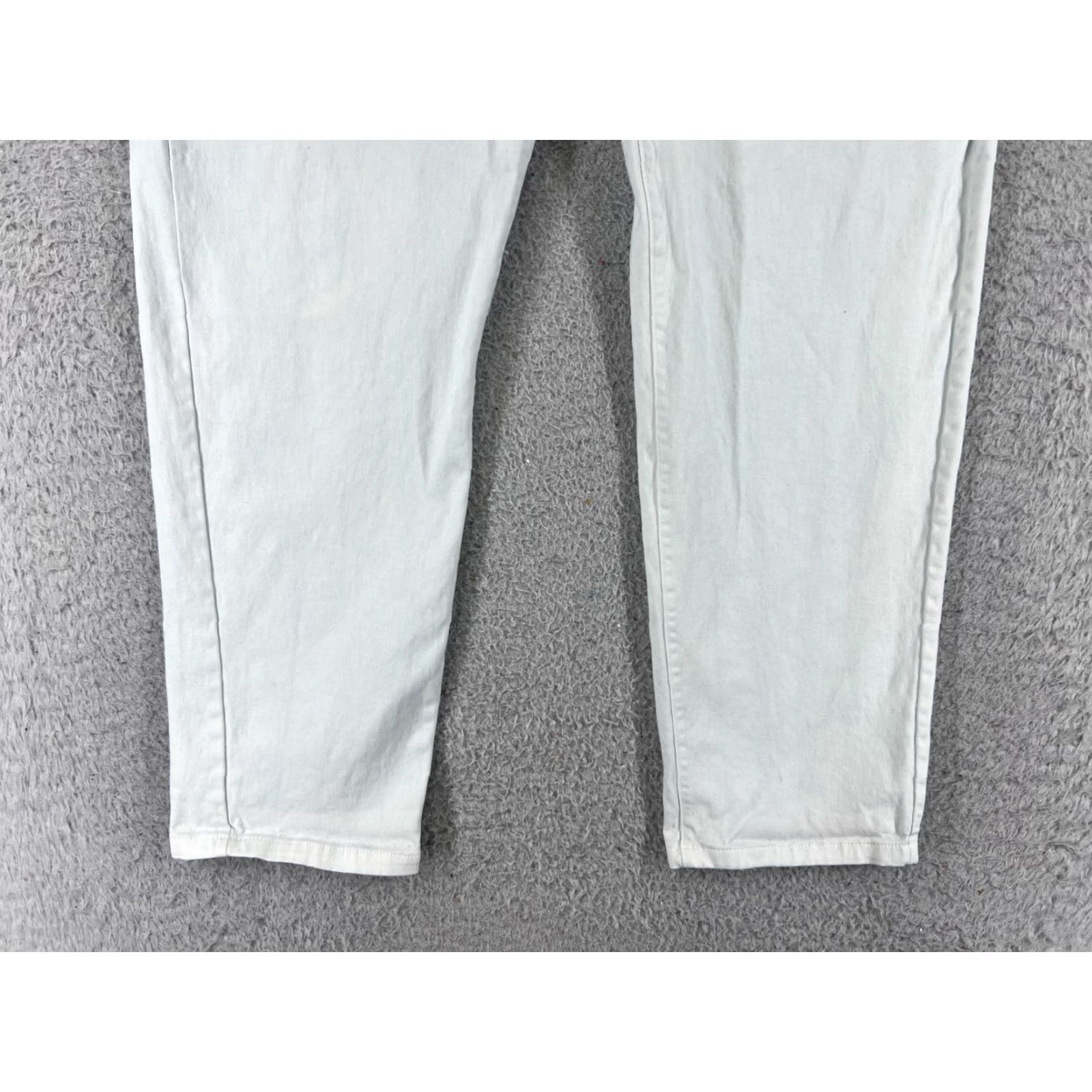 Calvin Klein Calvin Klein Jeans Women 14 Blue Denim Light Wash Tapered Cotton 33x26 Size 36" / US 14 / IT 50 - 2 Thumbnail