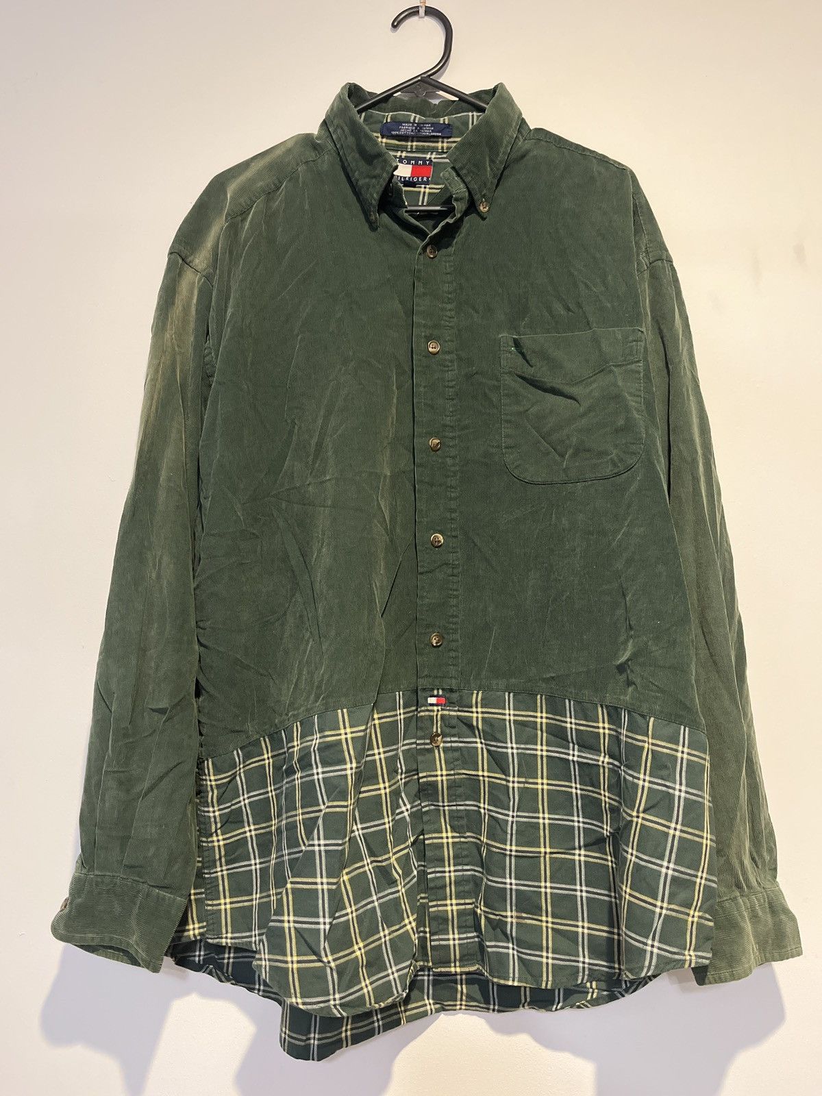 Tommy Hilfiger Tommy Hilfiger green corduroy/plaid button up Size US L / EU 52-54 / 3 - 1 Thumbnail