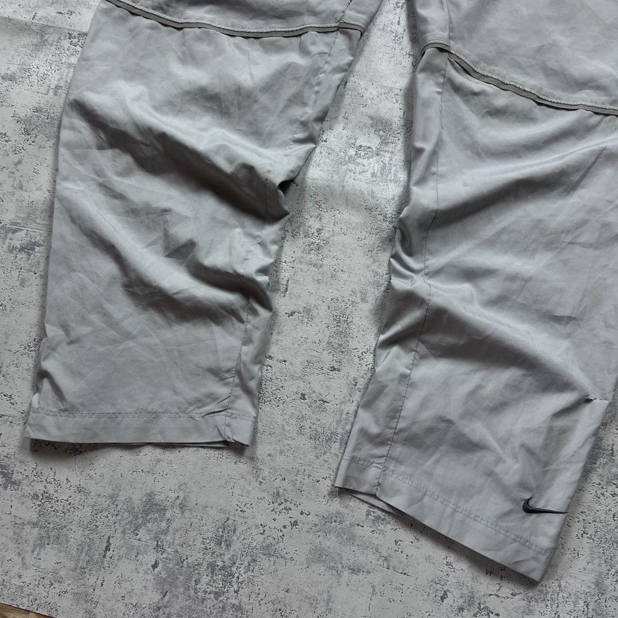 Nike 90s NIKE SWOOSH VINTAGE Y2K GORPCORE PARACHUTE RETRO PANTS Size US 32 / EU 48 - 6 Thumbnail