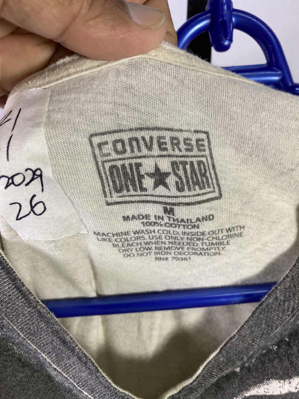 Converse Vintage full print converse man rock n roll size L Size US L / EU 52-54 / 3 - 4 Thumbnail
