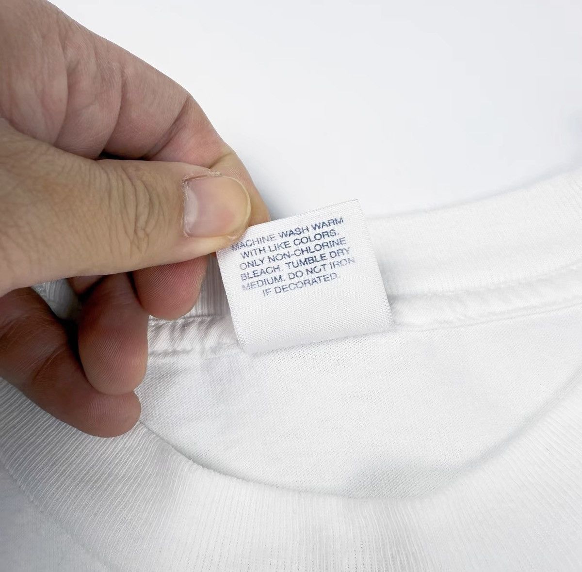 Supreme Supreme Japan relief box logo tee T-shirt Size US M / EU 48-50 / 2 - 4 Thumbnail