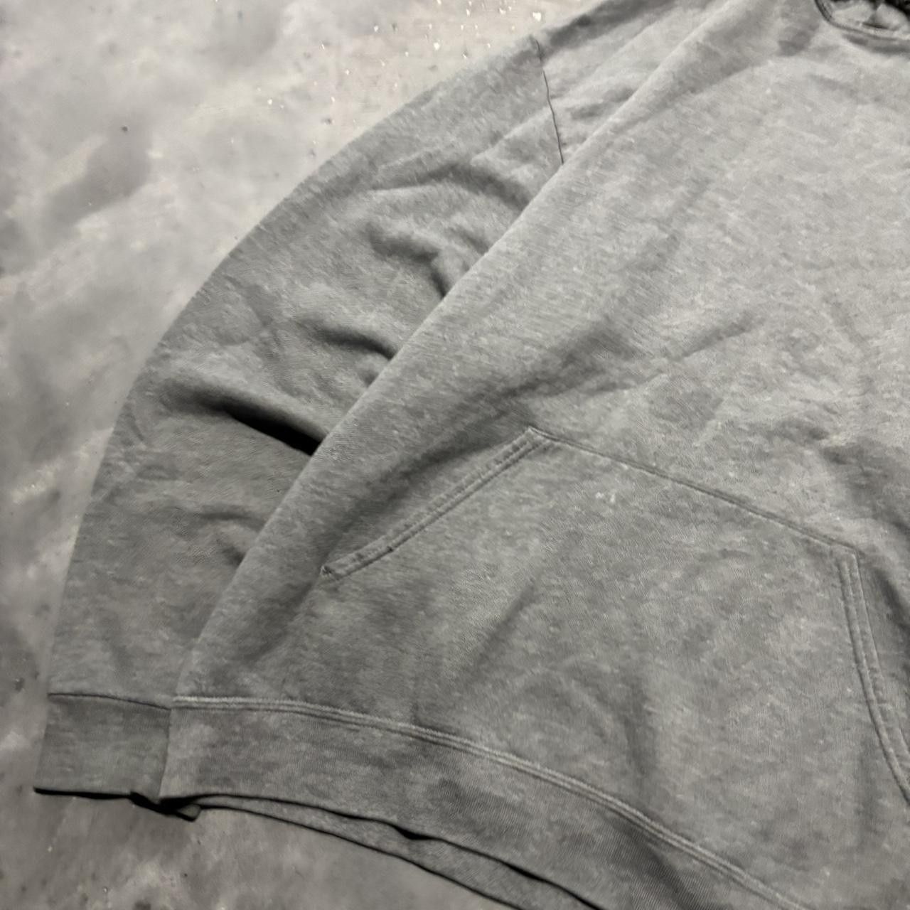 Japanese Brand × Vintage Crazy Vintage Y2K/2000s Light Grey Blank Essential Hoodie! Size US L / EU 52-54 / 3 - 3 Thumbnail