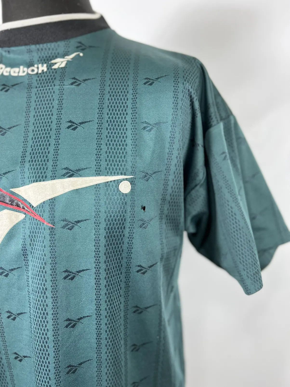 Reebok × Vintage Vintage Reebok big logo tee Size US M / EU 48-50 / 2 - 3 Thumbnail