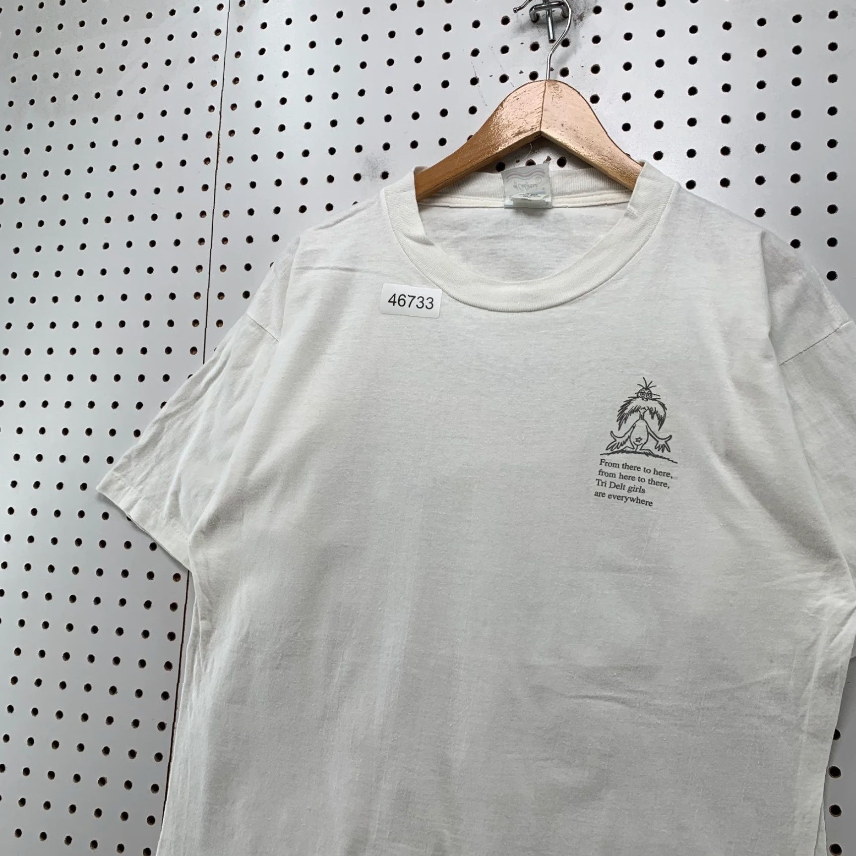 Delta VINTAGE Dr Seuss Tri Delta Shirt Mens L Single Stitch Fish Wisconsin Shirt Men 90s University Beige Cotton T-Shirt Size US L / EU 52-54 / 3 - 5 Thumbnail