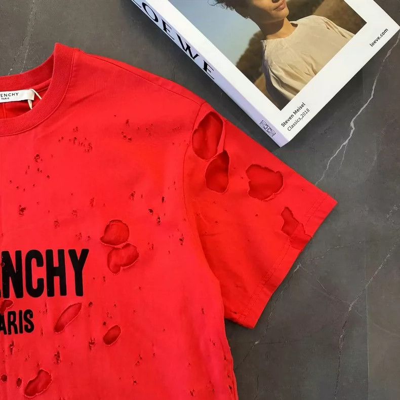 Givenchy Givenchy Red Hole Short Sleeve Size US S / EU 44-46 / 1 - 8 Thumbnail