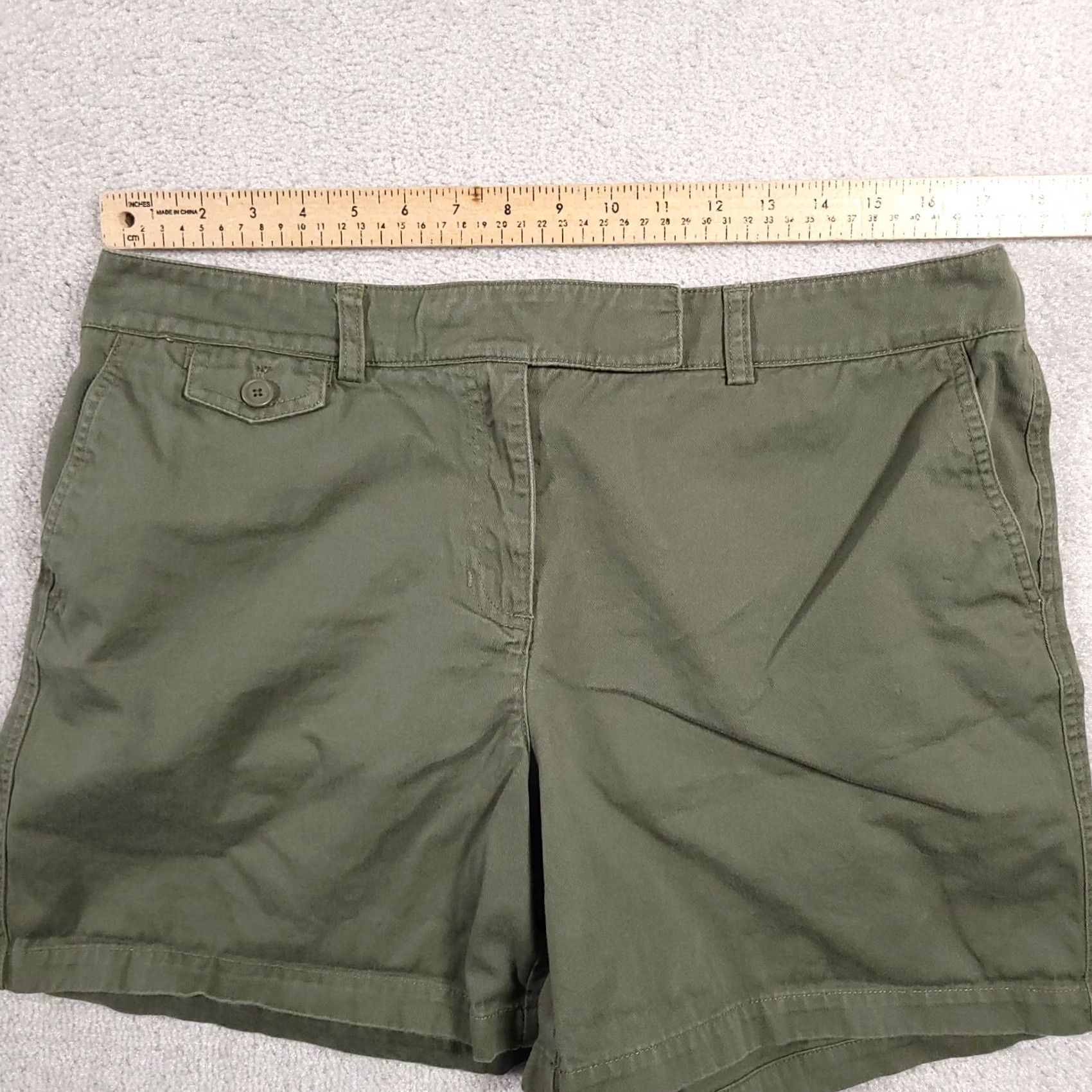 Jones New York VINTAGE Jones New York Sport Shorts Women's 14 Green Mid-Rise Flap Pockets 5" Size 36" / US 14 / IT 50 - 5 Thumbnail