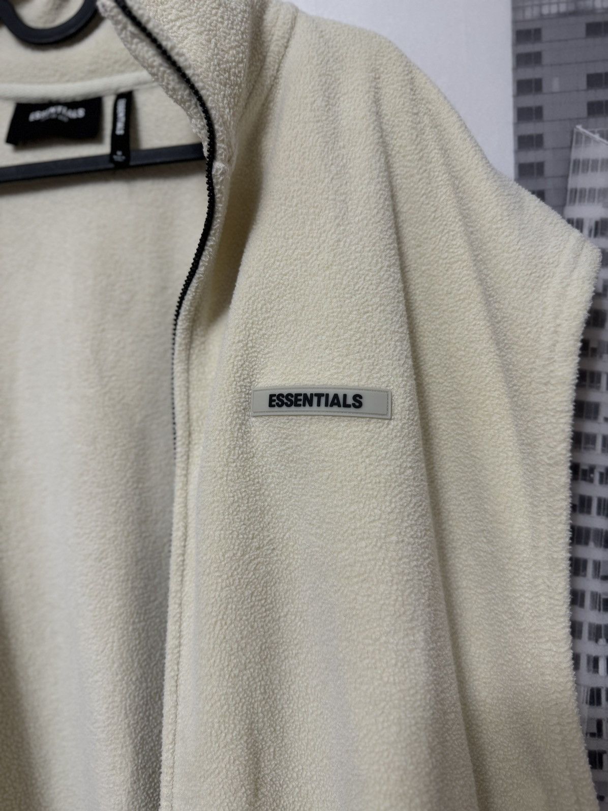 Fear of God Fear of God Essentials Polar Zip Cream SZ Medium 💥 Size US M / EU 48-50 / 2 - 2 Thumbnail