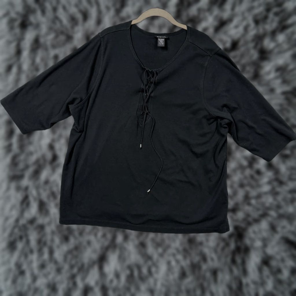 Avenue VINTAGE Avenue T-Shirt Unisex Adults XL Black 3/4 Sleeve Lace-Up Henley Solid Gothic Grunge Retro 30/32 Womens Edgy Minimalist Style Size XL / US 12-14 / IT 48-50 - 1 Thumbnail