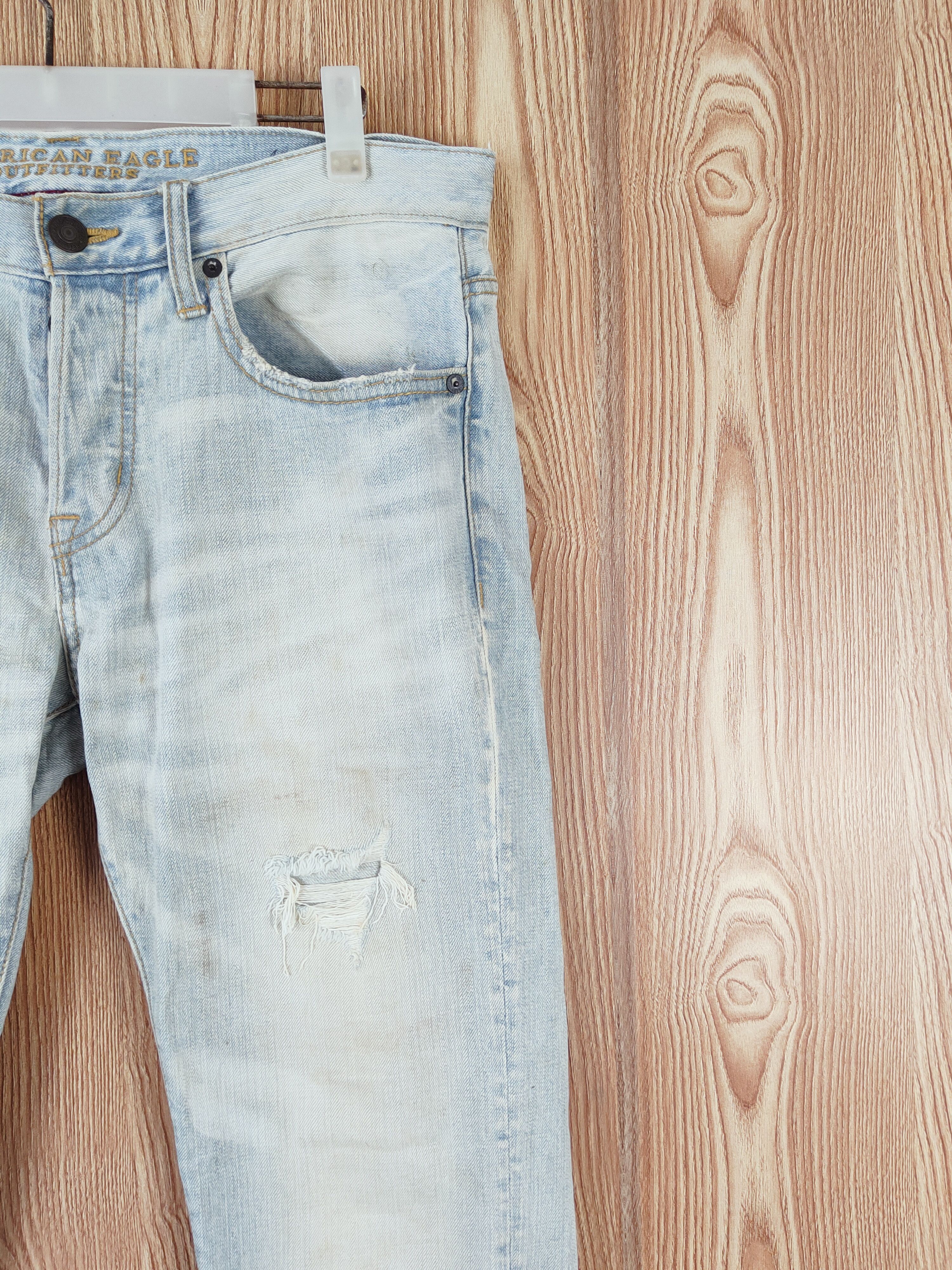 American Eagle Outfitters Vintage Blue Faded Distressed Ripped Jeans #W779 Size US 35 - 5 Thumbnail