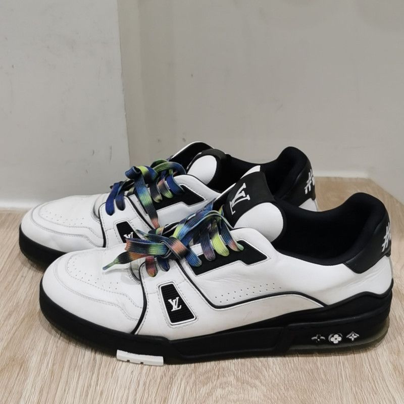 Louis Vuitton Louis Vuitton White and Black Trainer Sneakers 0089 Size US 9.5 / EU 42-43 - 1 Thumbnail