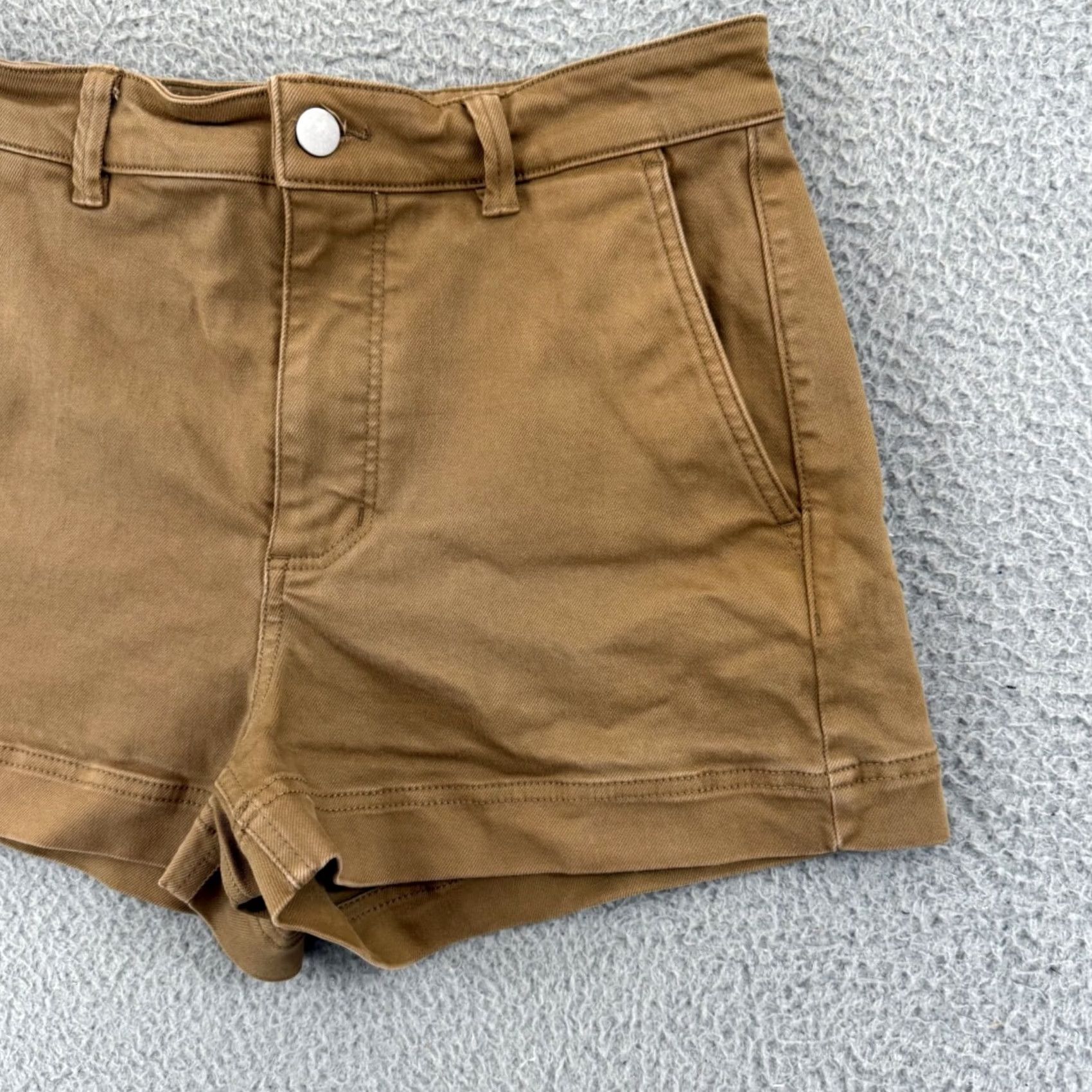 Everlane Everlane Shorts Women’s 8 Beige Cotton Blend High Rise Chino Stretch Zip Size 30" / US 8 / IT 44 - 2 Thumbnail