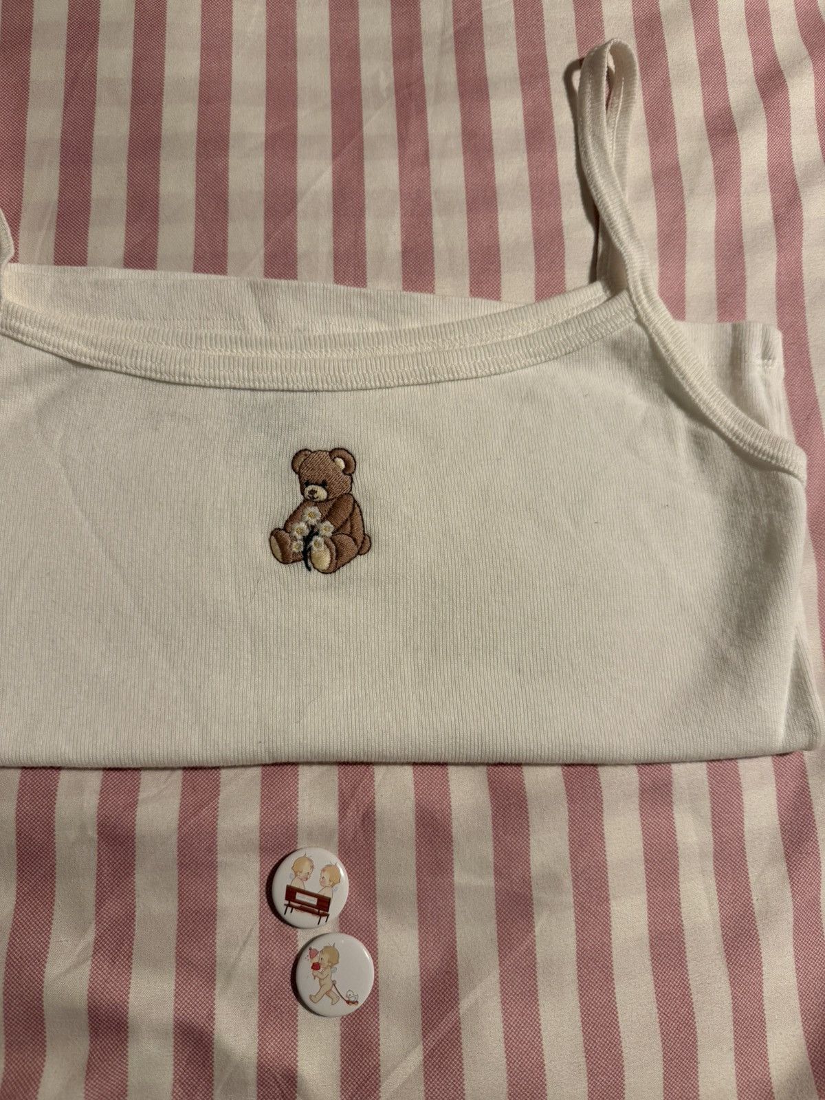 Brandy Melville John Galt Brandy Melville tank top with embroidered bear Size ONE SIZE - 2 Thumbnail