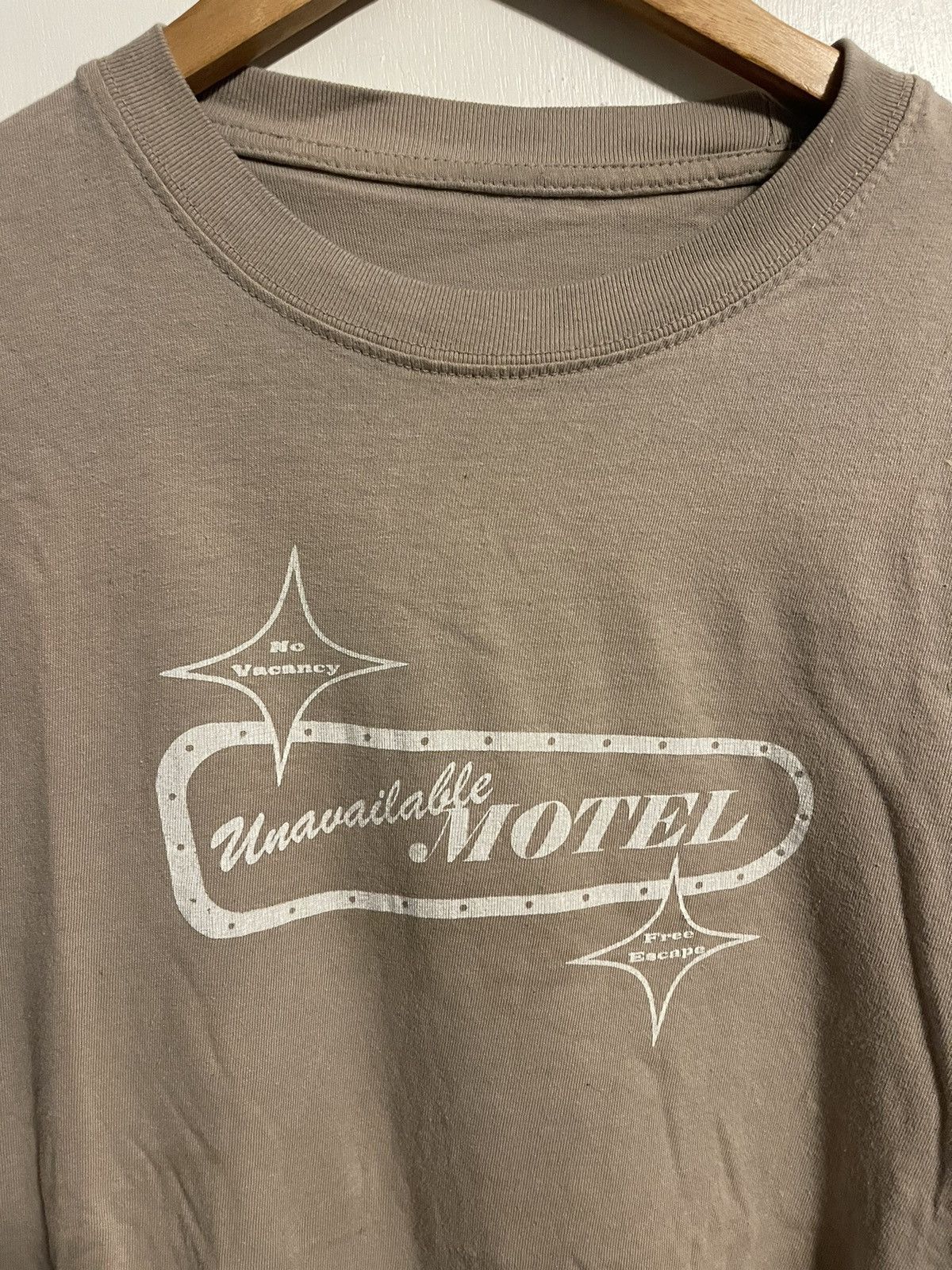 Japanese Brand Unavailable Motel Tee Size US XL / EU 56 / 4 - 2 Thumbnail