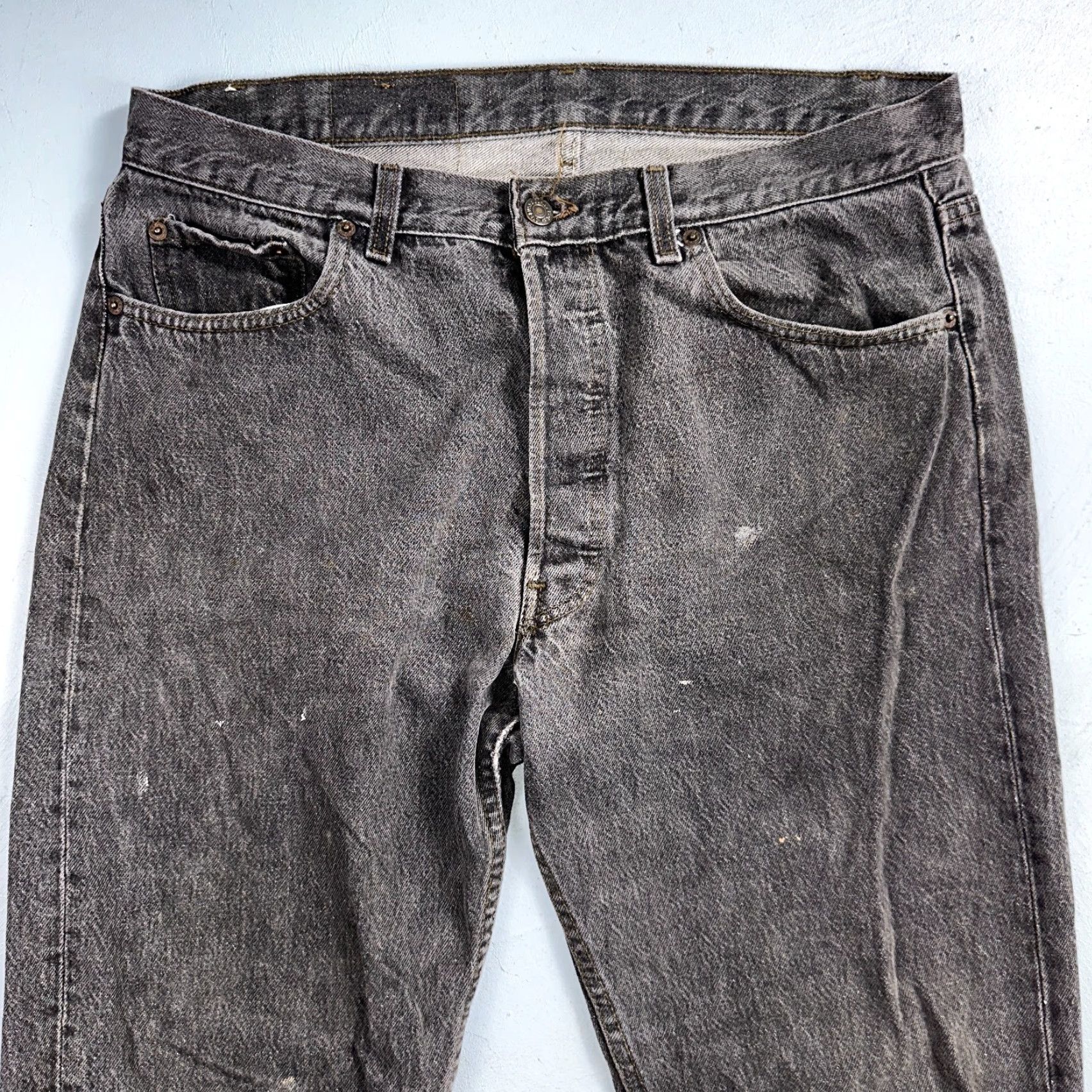 Levi's VINTAGE Levi's 501 Jeans Men 36x32 Straight Leg 80s USA Gray Light Wash Denim Classic Size US 36 / EU 52 - 2 Thumbnail