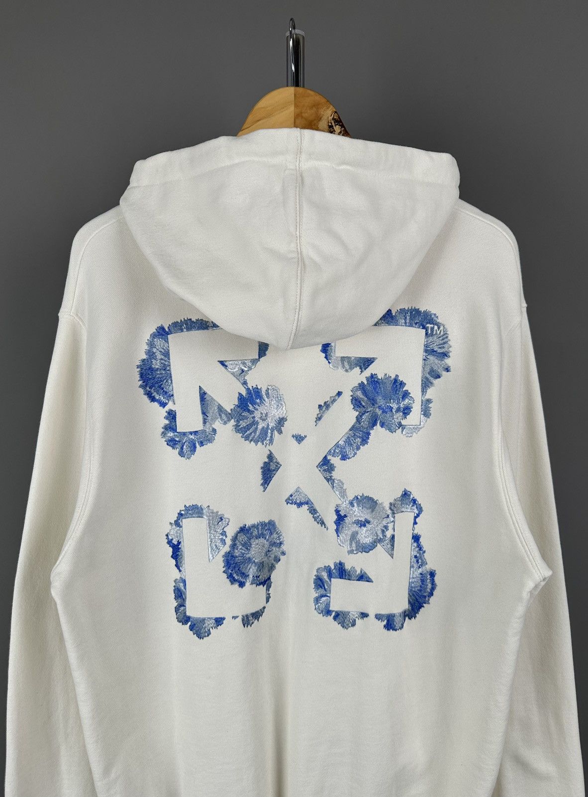 Off-White Off White - Floral Arrows Neutral Hoodie Embroidered Details Size US M / EU 48-50 / 2 - 9 Thumbnail