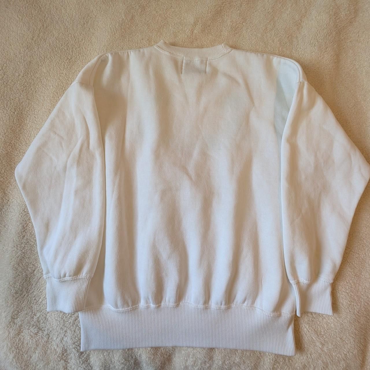 Vintage Vintage 90s White Crewneck Sweatshirt w/Pink Roses & Pearls Size M / US 6-8 / IT 42-44 - 4 Thumbnail