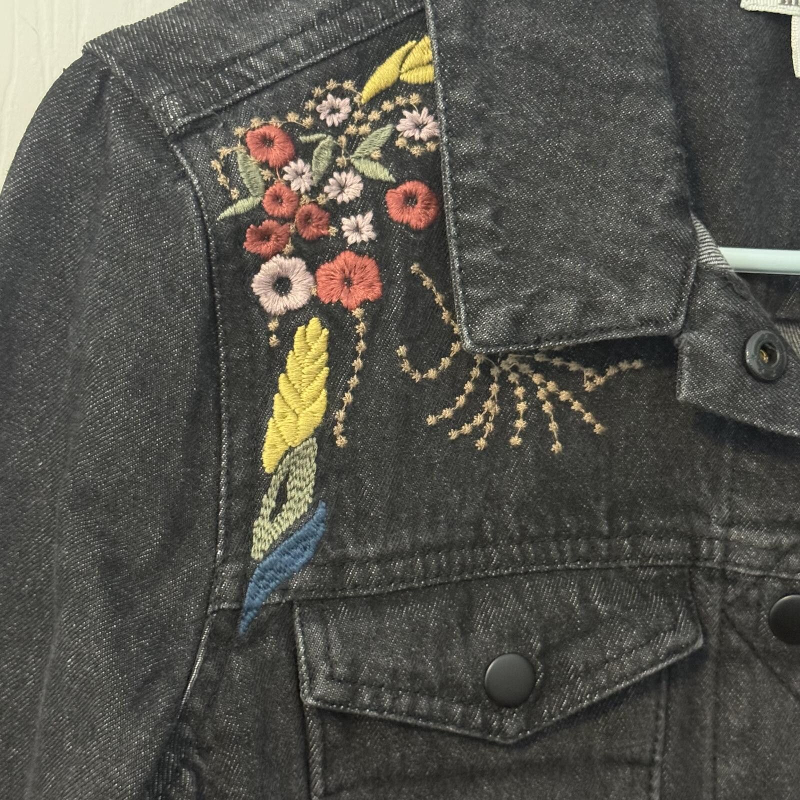 Mossimo Miami Black Denim Jacket with Embroidered Floral Design Size M / US 6-8 / IT 42-44 - 3 Thumbnail