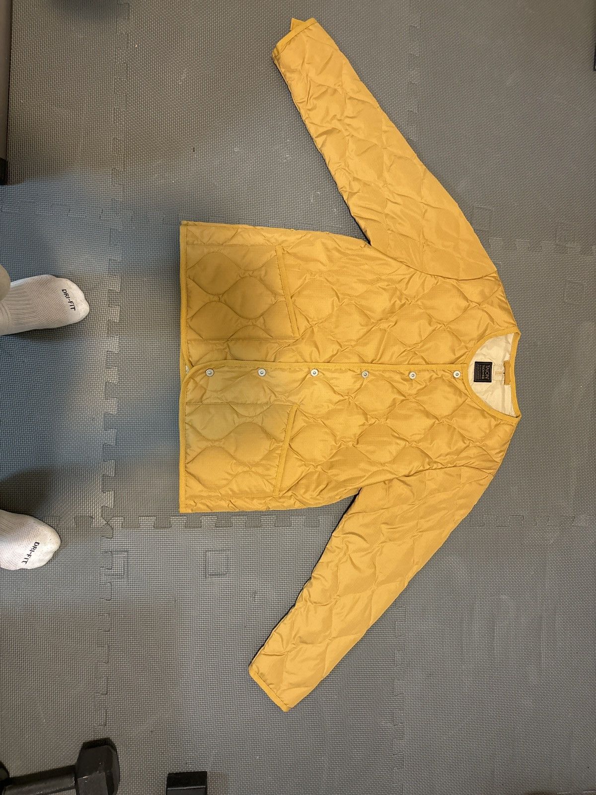 TAION Taion wave quilt liner jacket gold Size US L / EU 52-54 / 3 - 6 Thumbnail