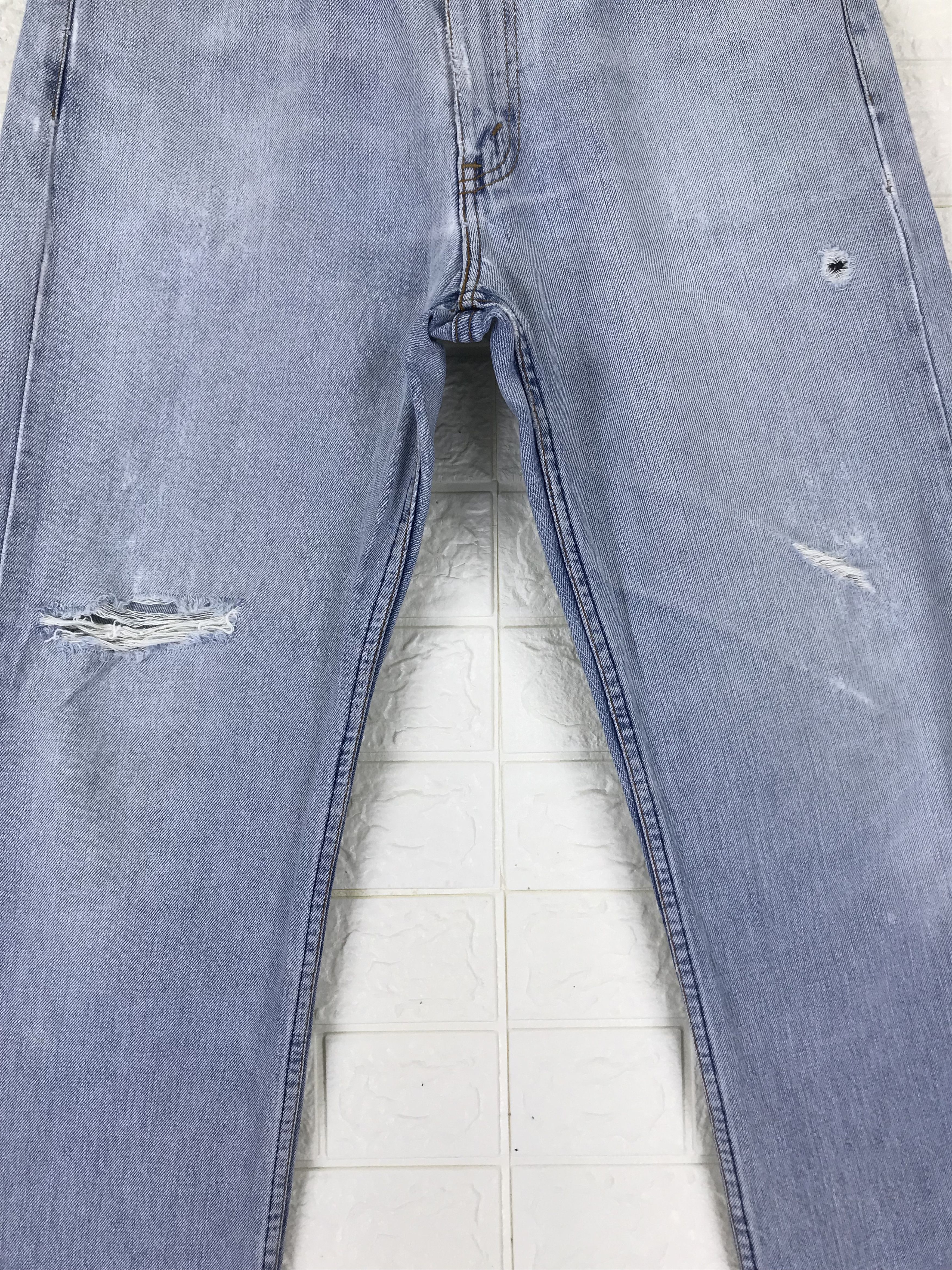 Levi's Vintage Levi's 509 Distressed Jeans Size US 31 - 3 Thumbnail