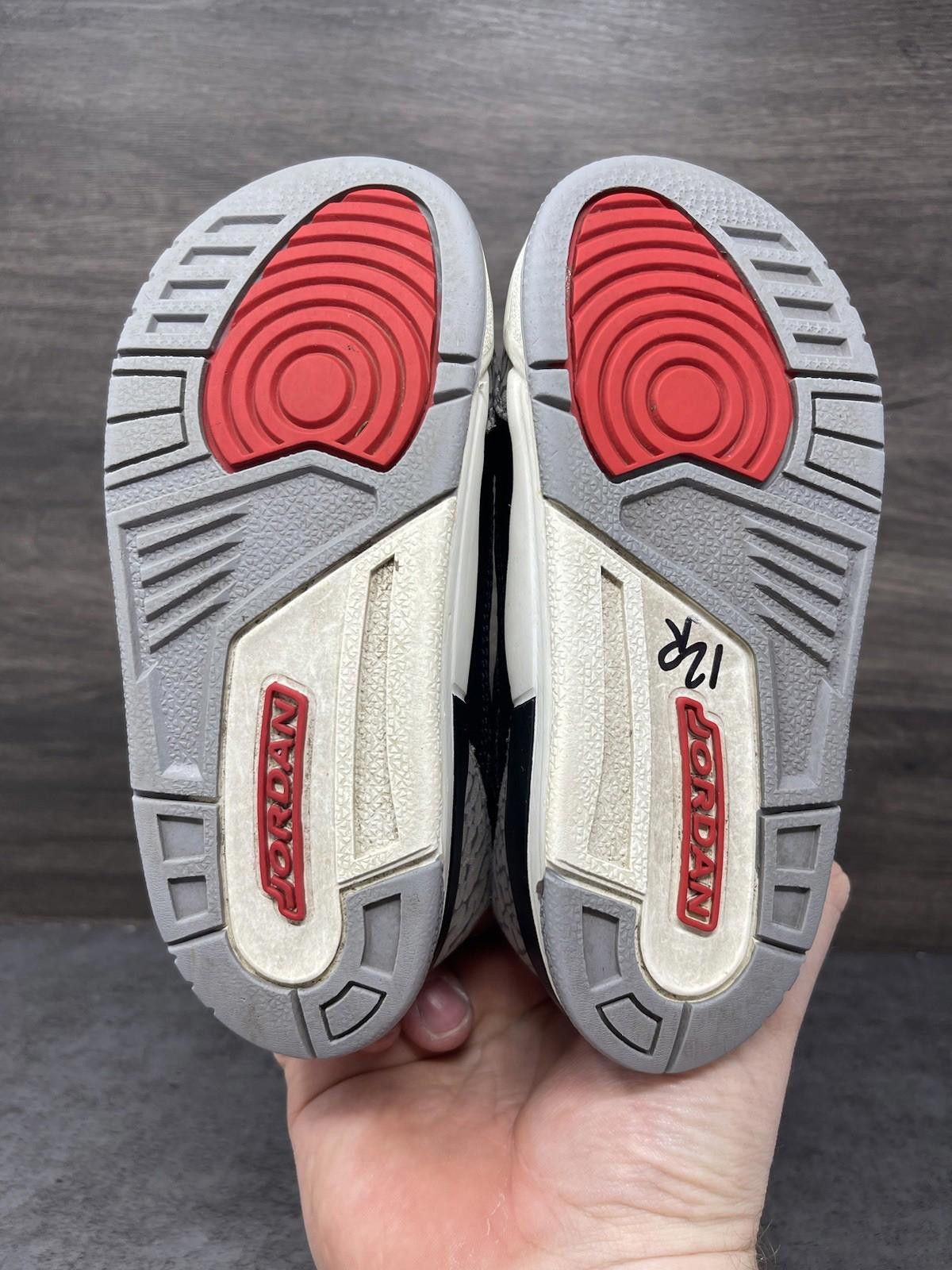 Nike Air Jordan 3 Retro Shoes Kids Size 10C PS Black Cement Nike Size US 10 / EU 43 - 5 Thumbnail