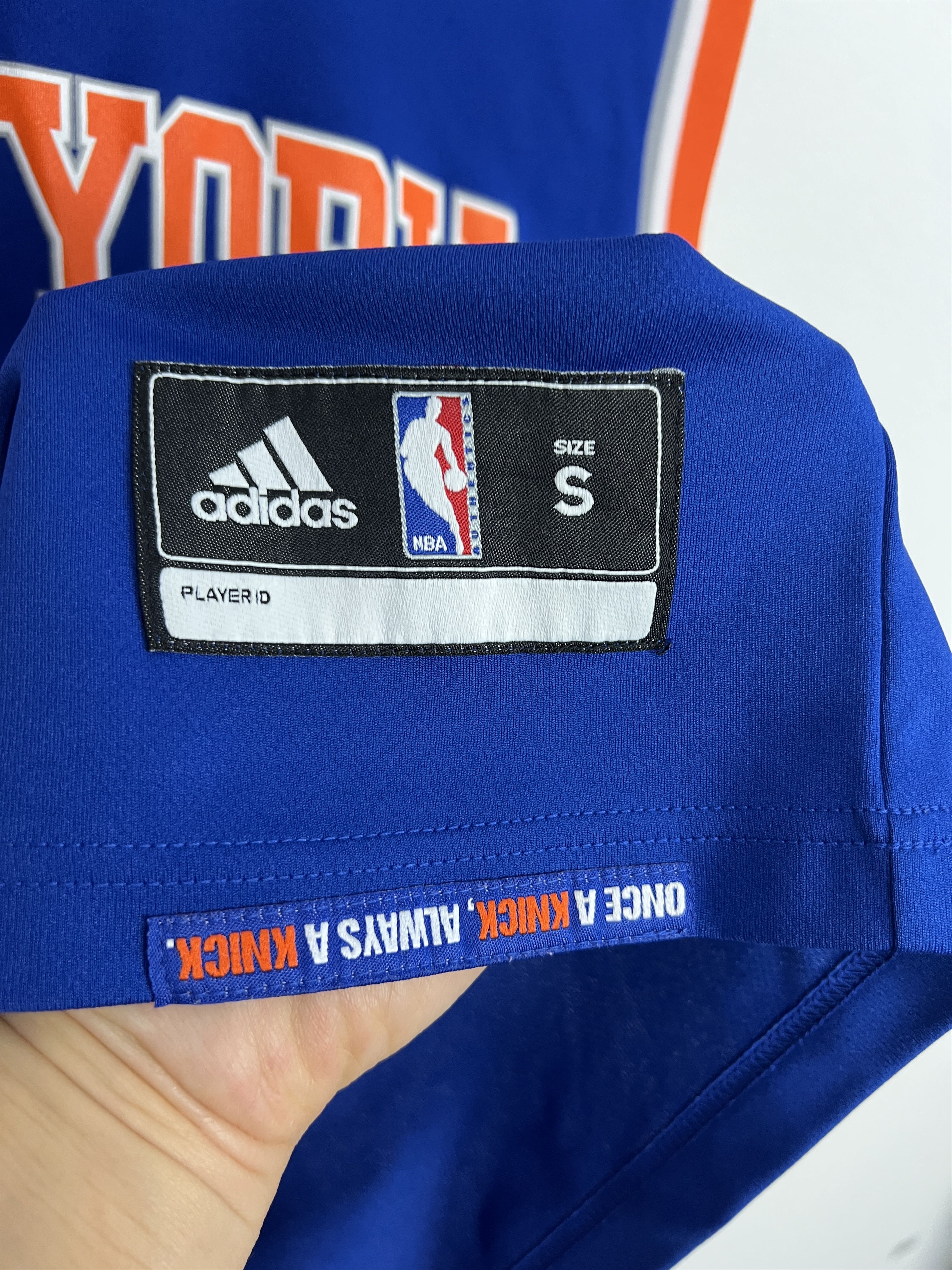Adidas Vintage New York Knicks #6 Porzingis NBA Jersey Trikot Size US S / EU 44-46 / 1 - 4 Thumbnail