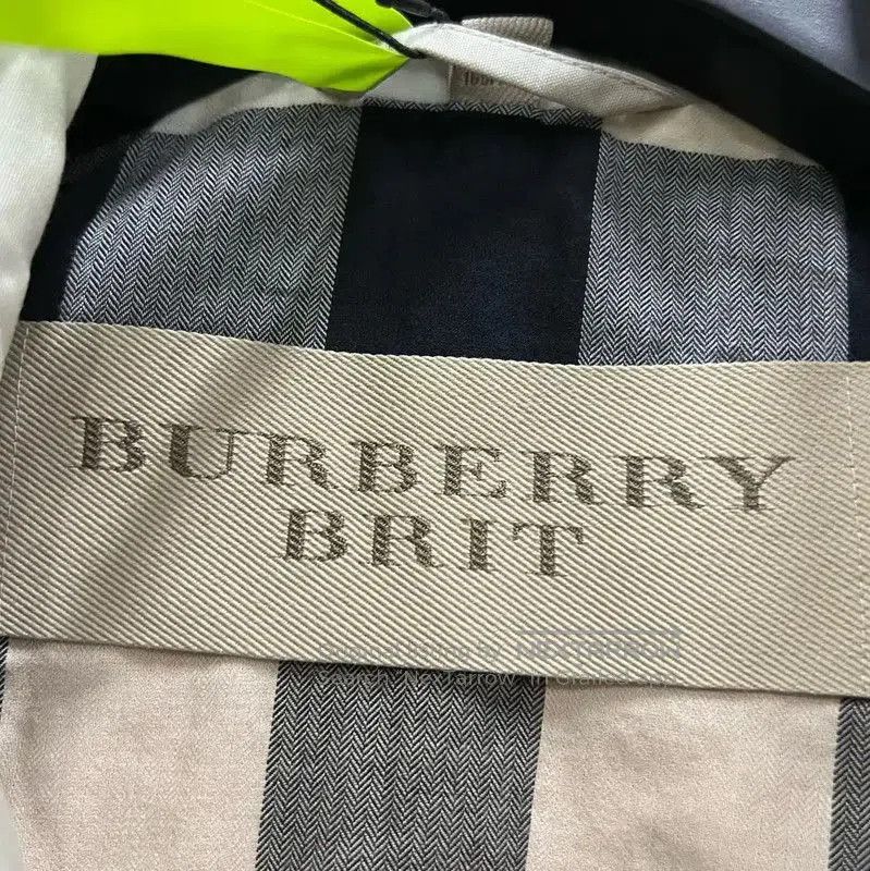 Burberry Burberry Khaki Cotton Women's Jacket. Size XXS / US 00 / IT 34 - 4 Thumbnail