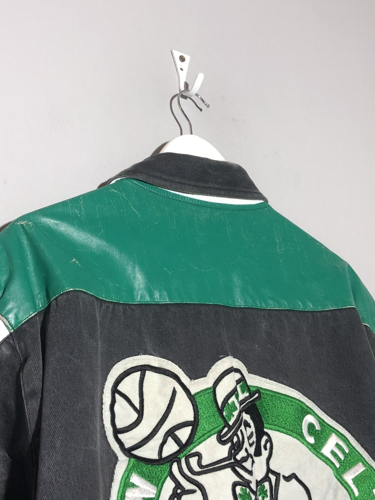 Jeff Hamilton Vintage 90s Boston Celtics Jeff Hamilton NBA Rare Jacket Size US XL / EU 56 / 4 - 4 Thumbnail