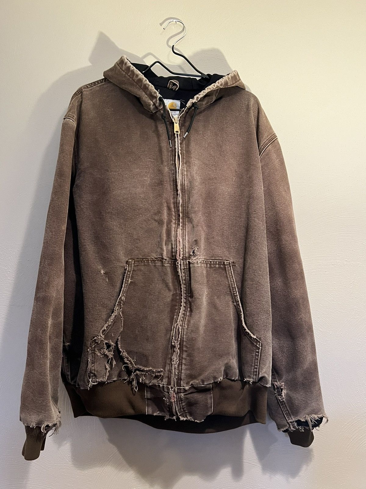 Thrashed Carhartt Jacked Distressed Brown