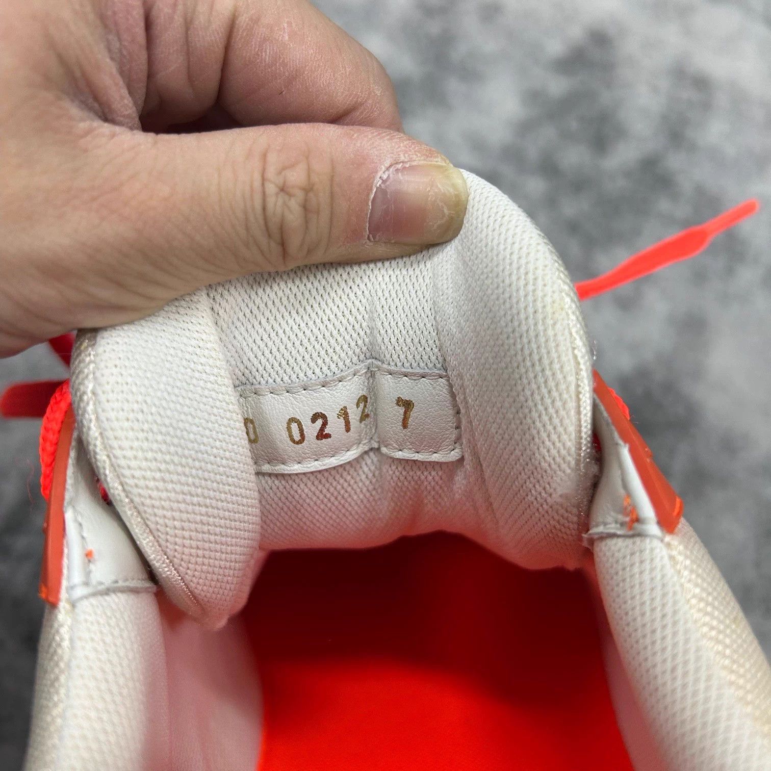 Louis Vuitton LV Trainer White Orange 99 New EUR 41 Size US 8 / EU 41 - 7 Thumbnail