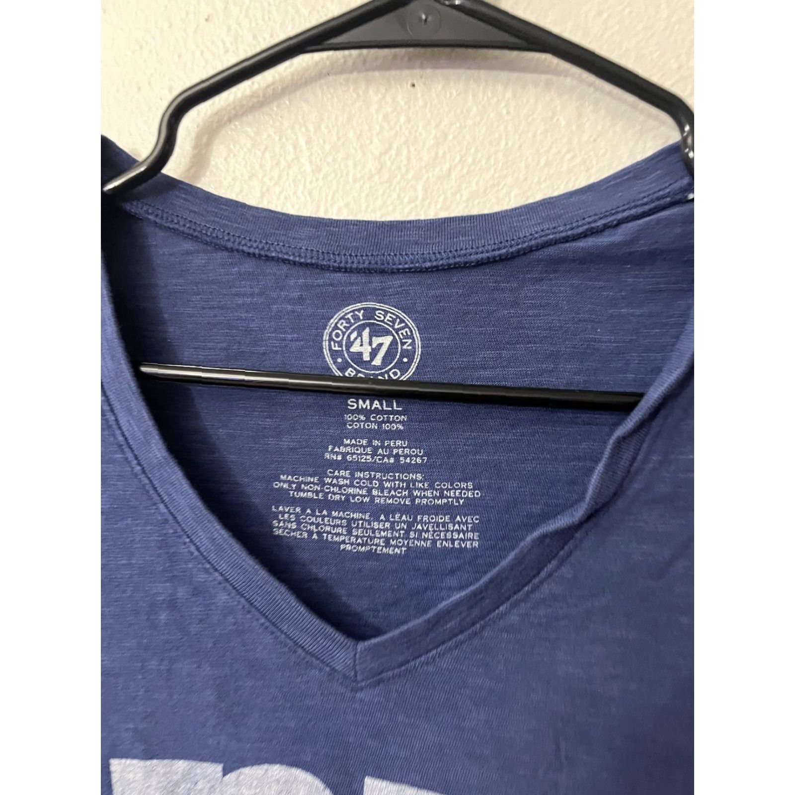 J Brand 47 Brand New York Giants Women's T-Shirt Sz Small Blue V-Neck Short Sleeve Sports Logo Size S / US 4 / IT 40 - 3 Thumbnail