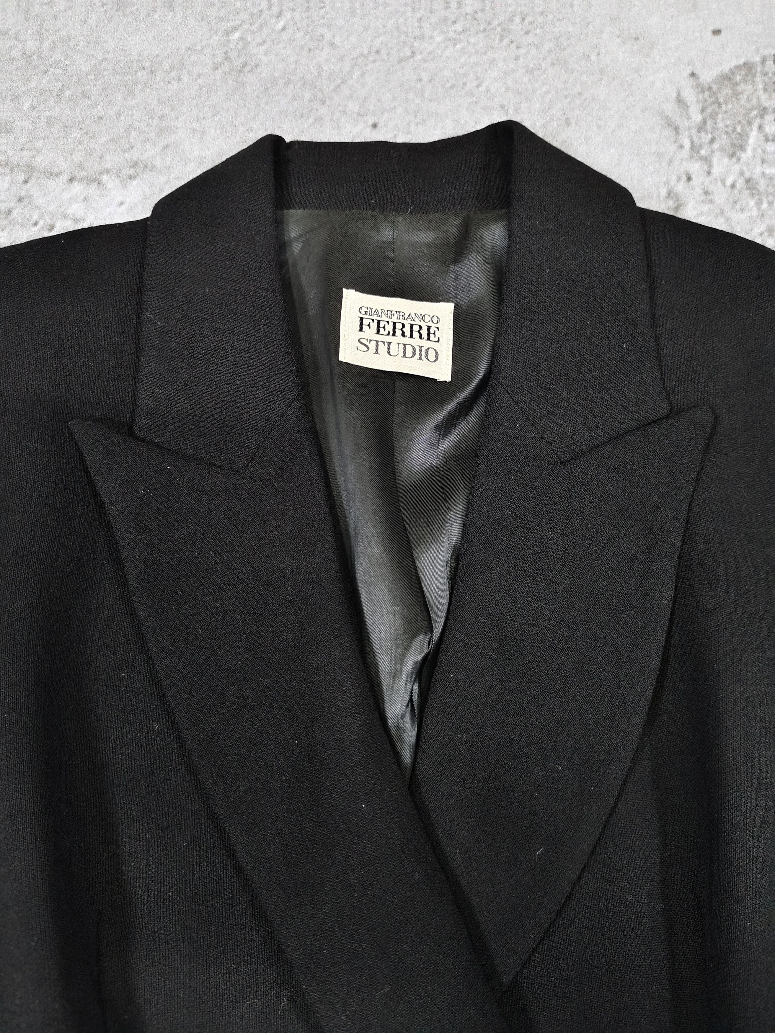 Gianfranco Ferre 90s Gianfranco Ferre Studio- Sculpted Tailoring Wool Blazer Size M / US 6-8 / IT 42-44 - 8 Thumbnail