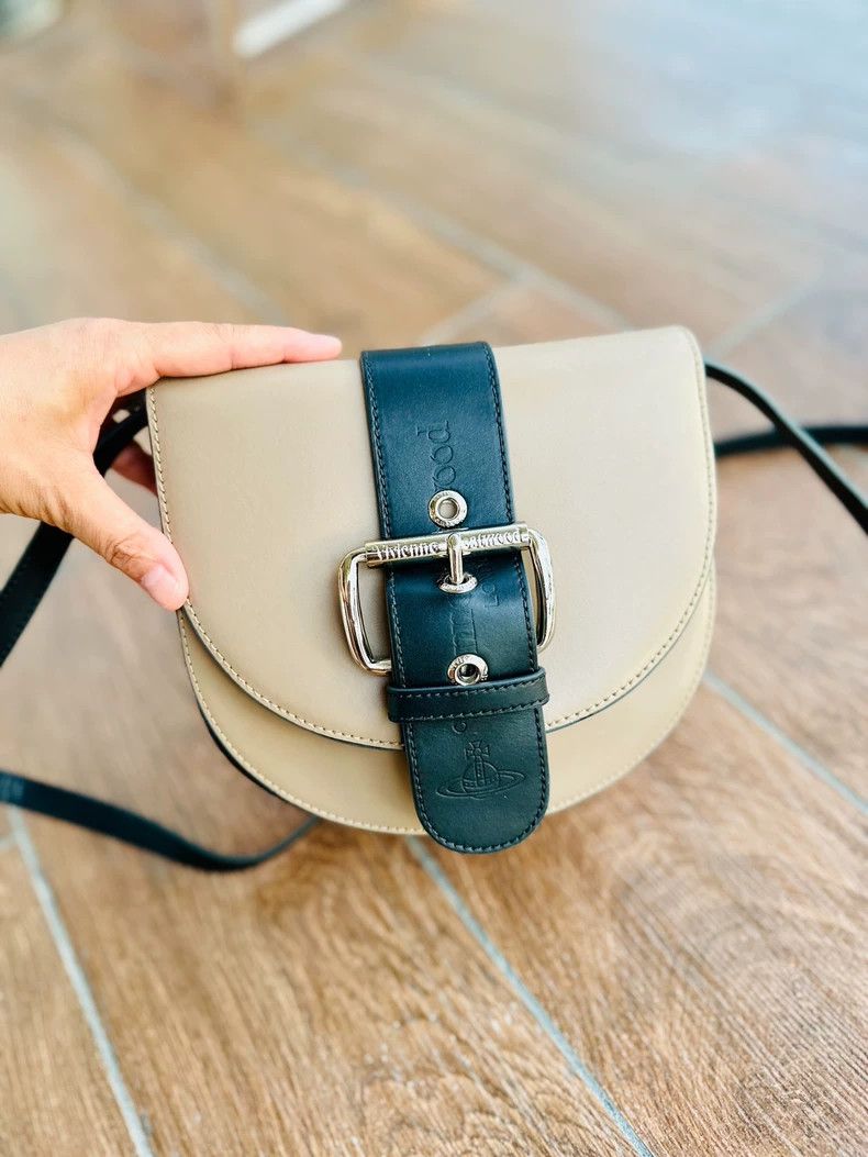 Vivienne Westwood Vivienne Westwood size os A saddle bag Size ONE SIZE - 1 Thumbnail