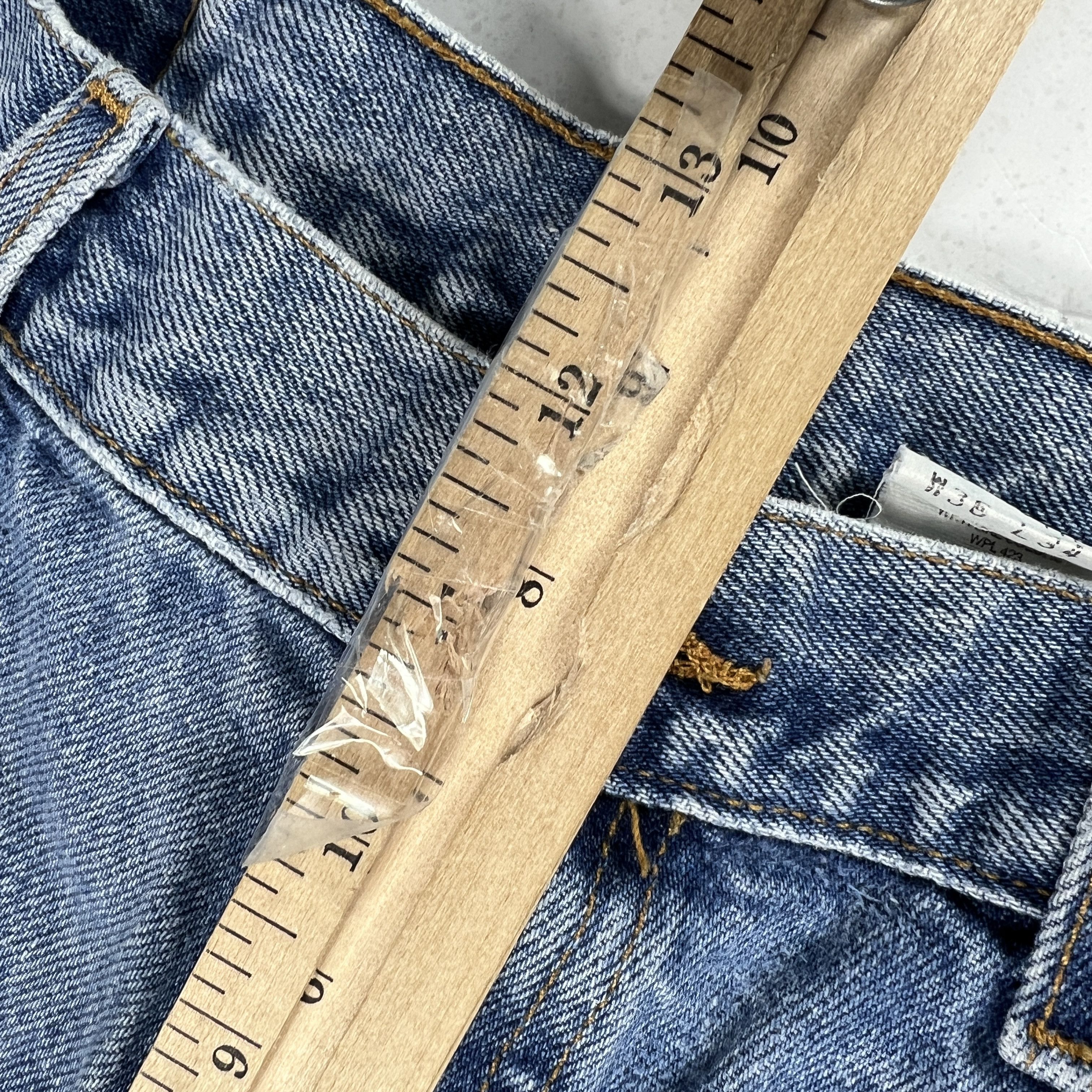 Levi's × Vintage Y2K Levi's Jeans 550 Relaxed Blue Faded Cotton Denim Size US 36 / EU 52 - 22 Thumbnail