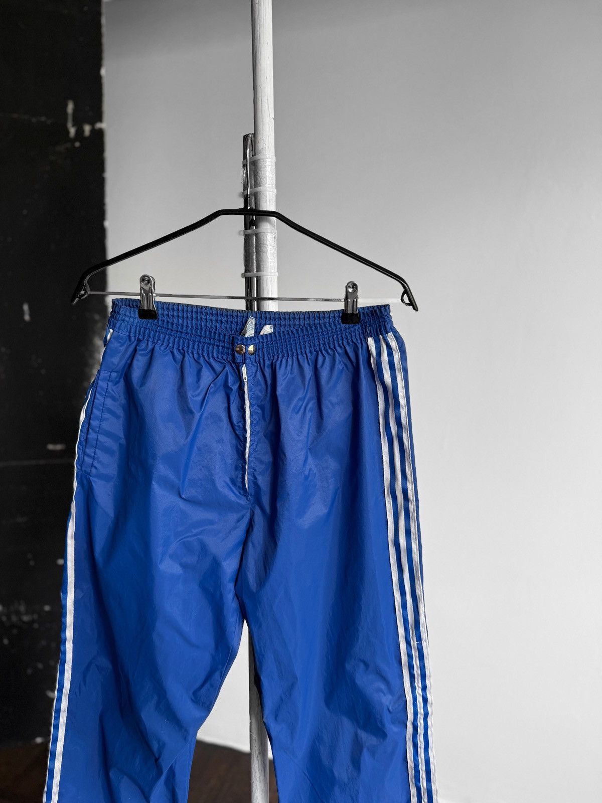 Adidas × Vintage Adidas Mens Vintage 80s 90s Nylon Stylish Pants 3-Stripes Size US 36 / EU 52 - 2 Thumbnail