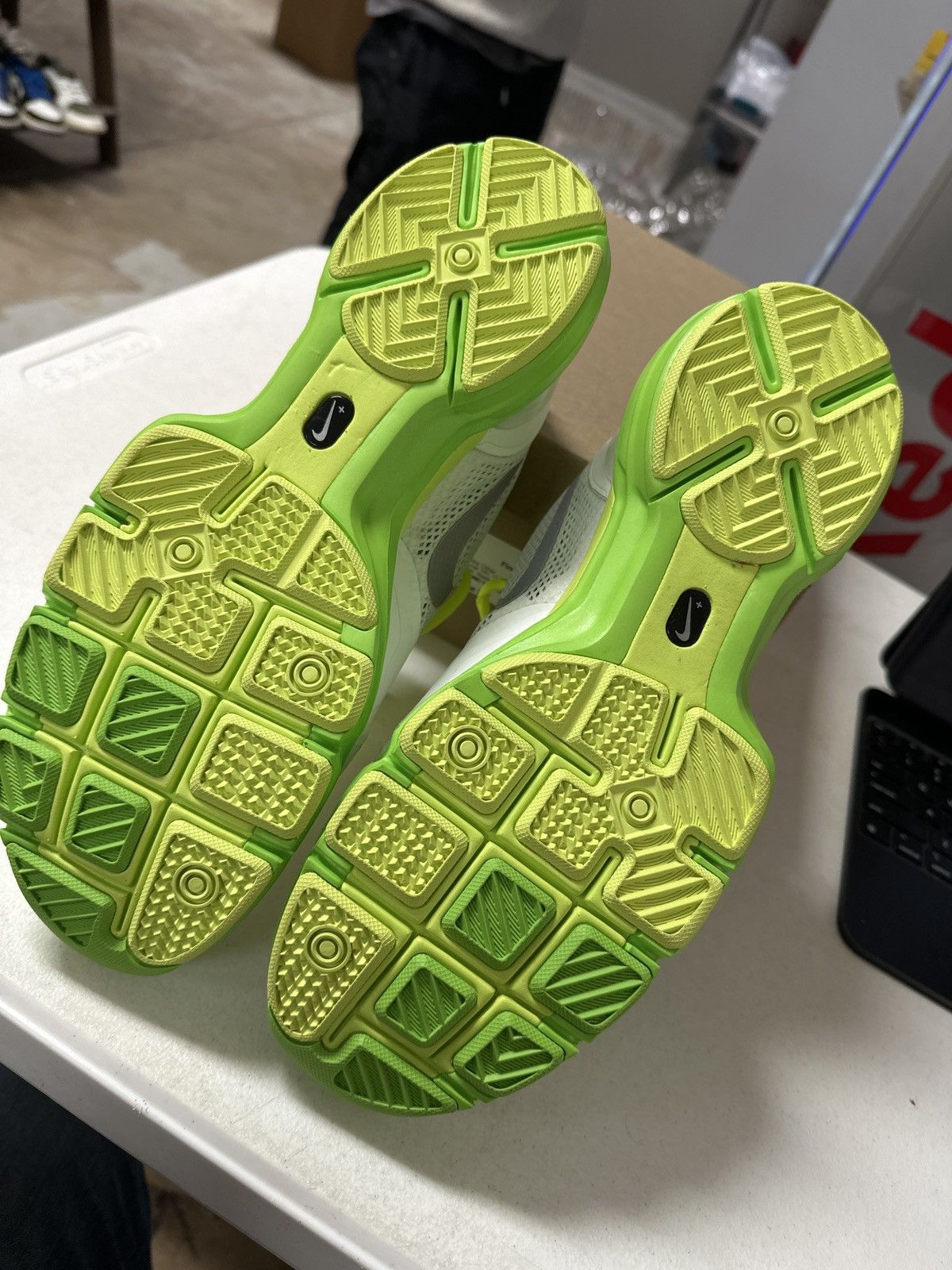 Nike Nike lunar tr1 electric green promo sample Size US 9.5 / EU 42-43 - 8 Thumbnail