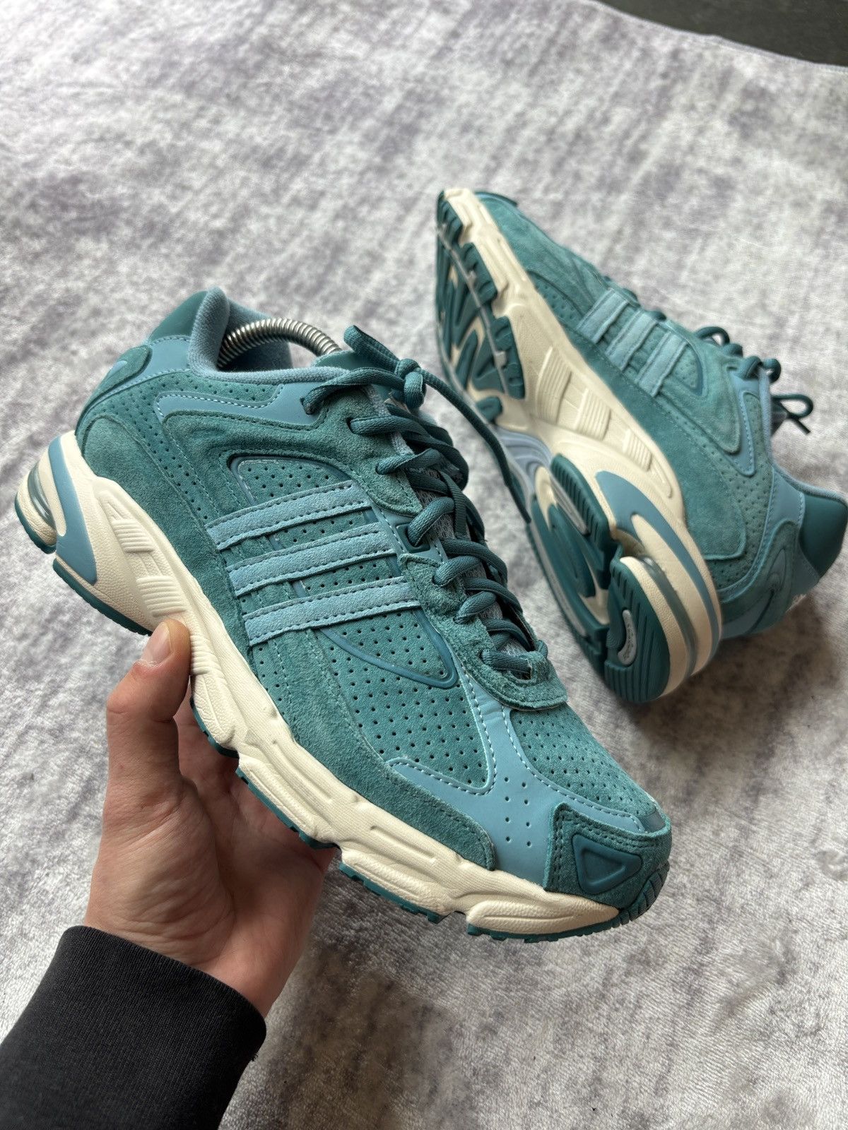Adidas Adidas Originals Response CL turquoise Size US 8.5 / EU 41-42 - 3 Thumbnail