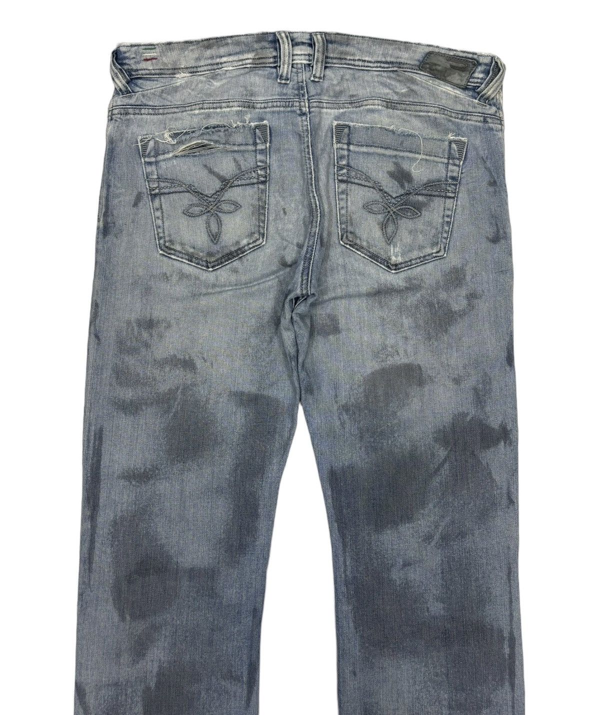 Diesel RARE DIESEL TATTOO ART DISTRESSED DENIM JEANS Size US 35 - 6 Thumbnail