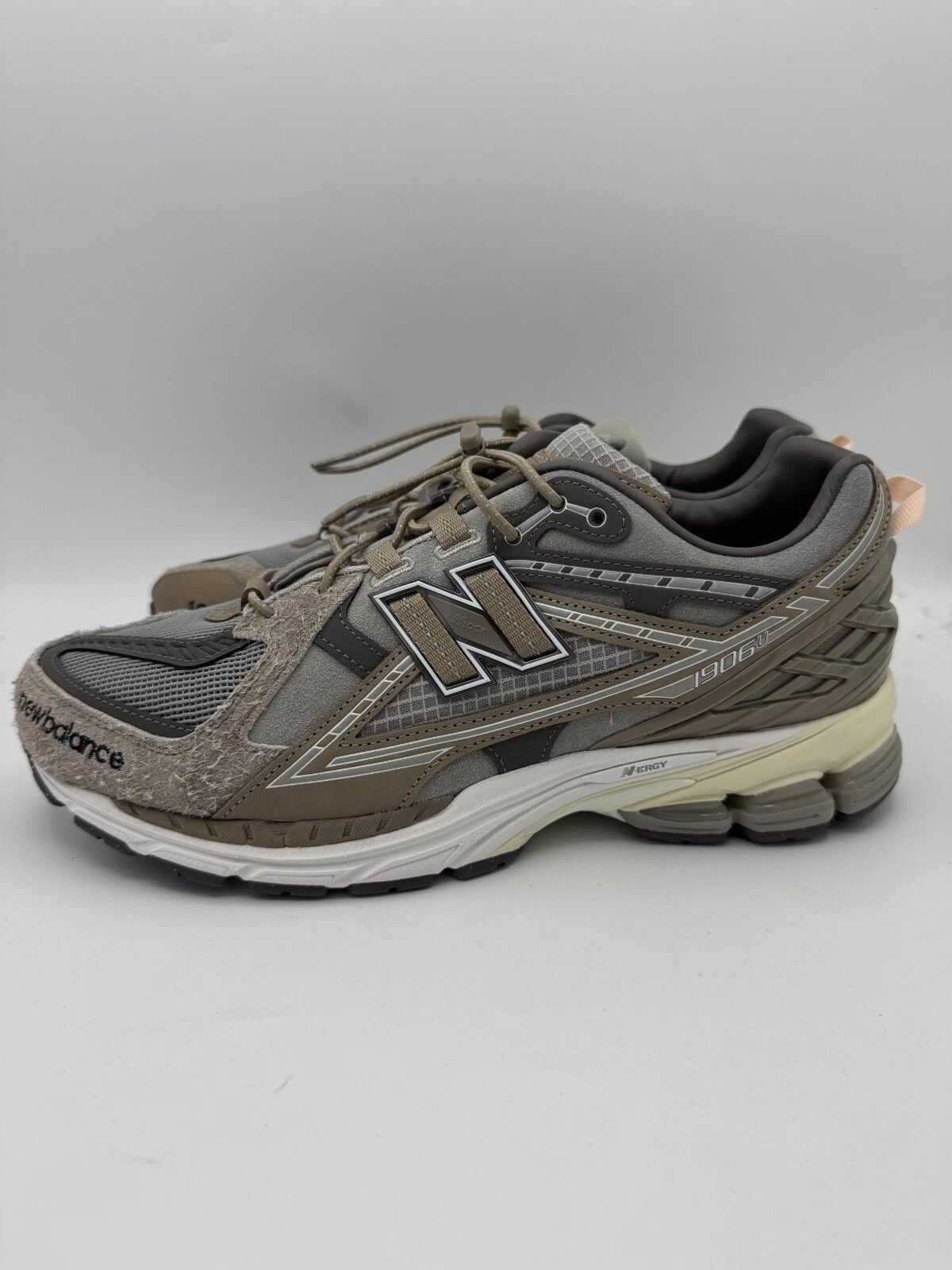 New Balance Invincible x N. Hoolywood x New Balance 1906U Moonrock Gray Size US 9.5 / EU 42-43 - 4 Thumbnail